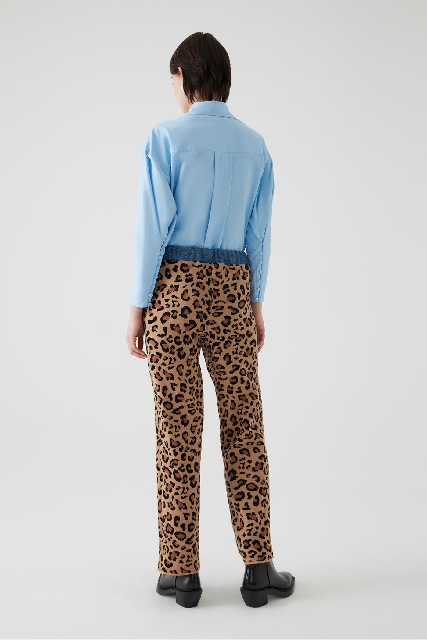 High Waist Leopard Pattern Elastic Waist Denim Garnished Regular Knit Trousers