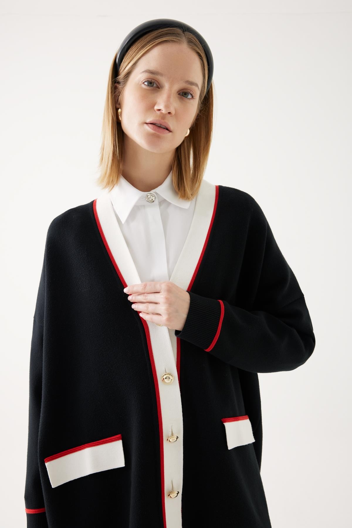 Oversize Knitwear Cardigan with Pockets