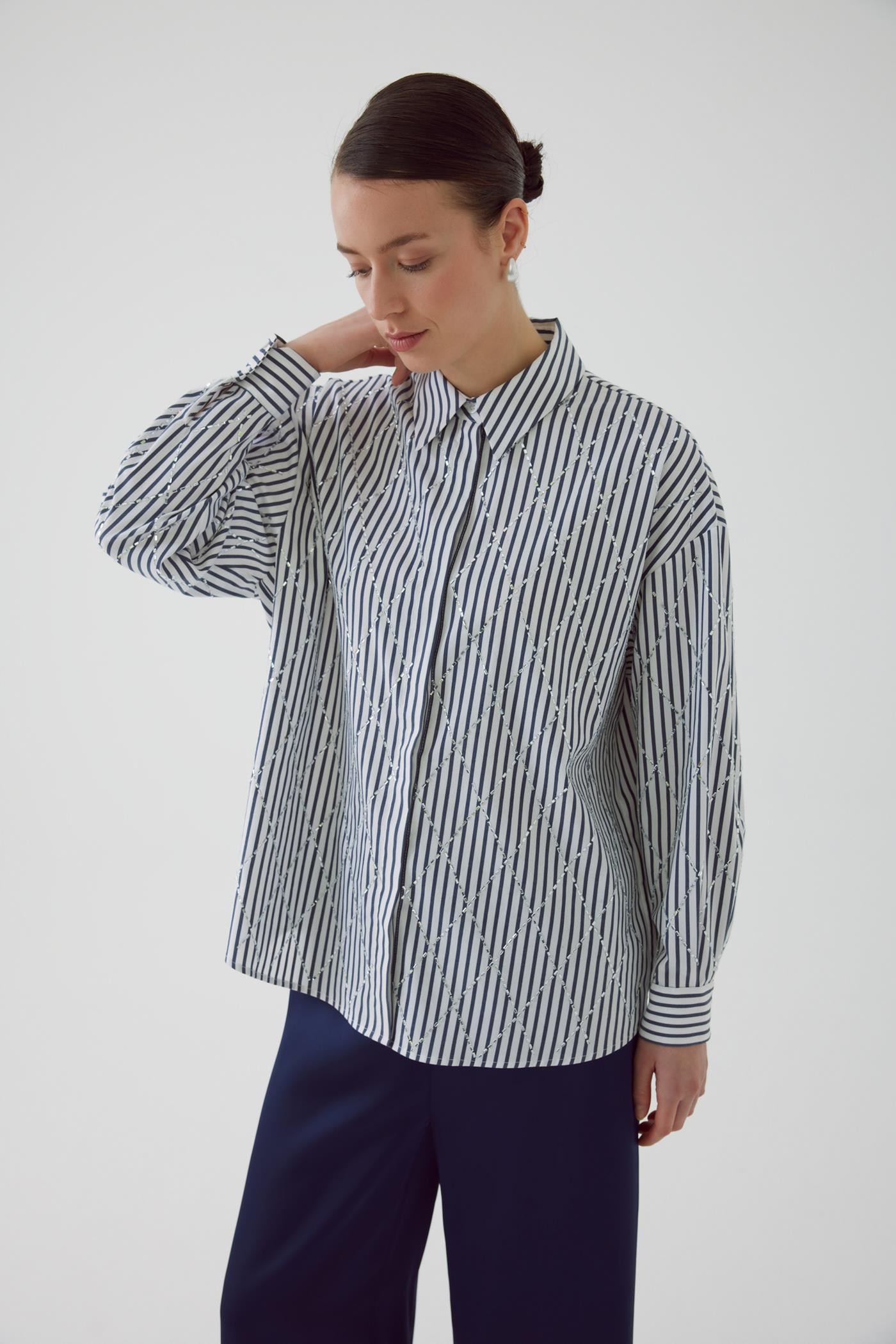 Oversize Shiny Stone Printed Striped Shirt