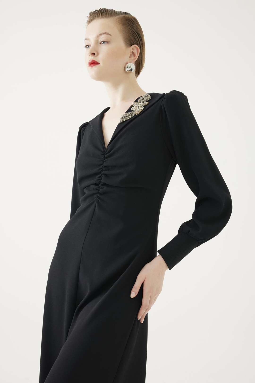Black Dress with Embroidered Detail on the Collar 1