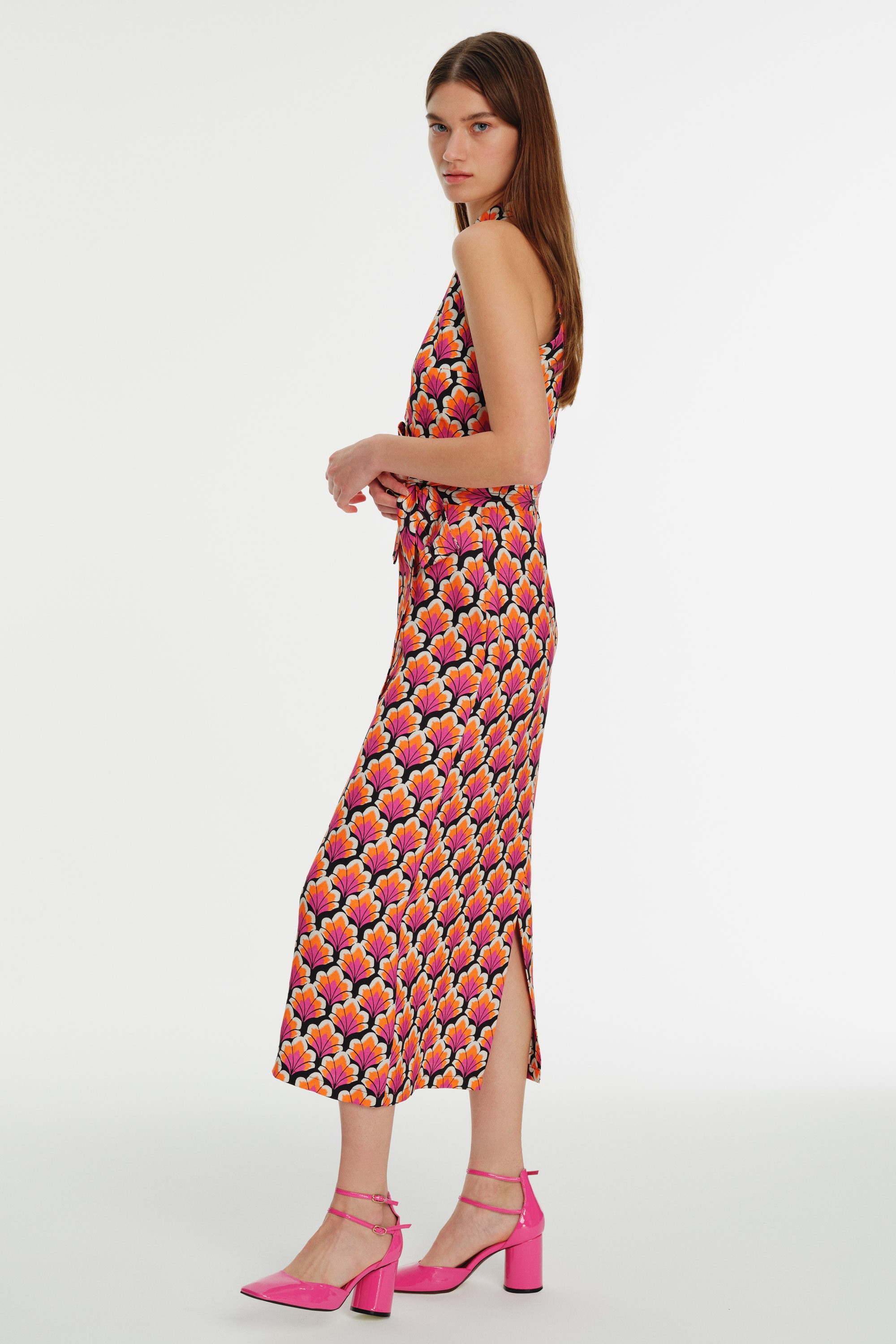 Halter Neck Back Decollete Patterned Midi Dress