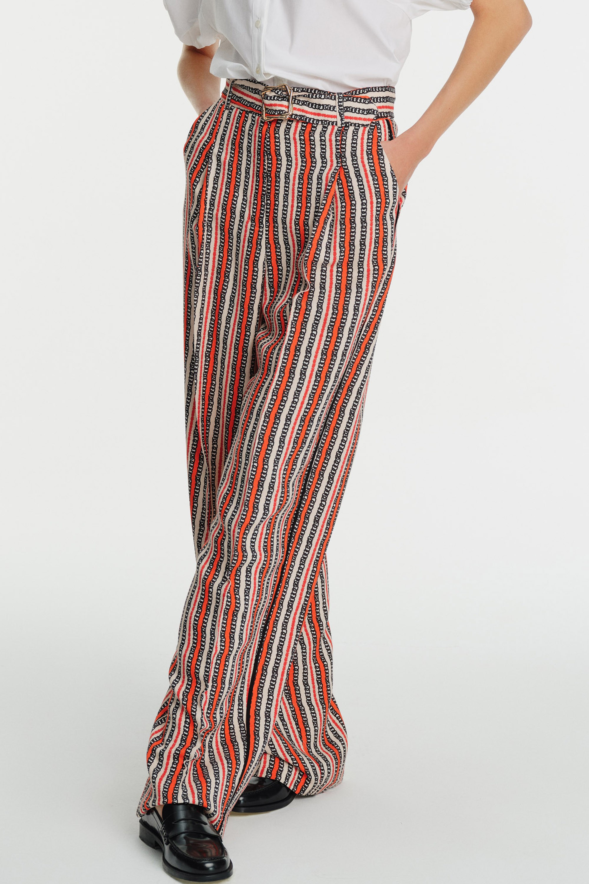 Wide-Legged Printed Pants