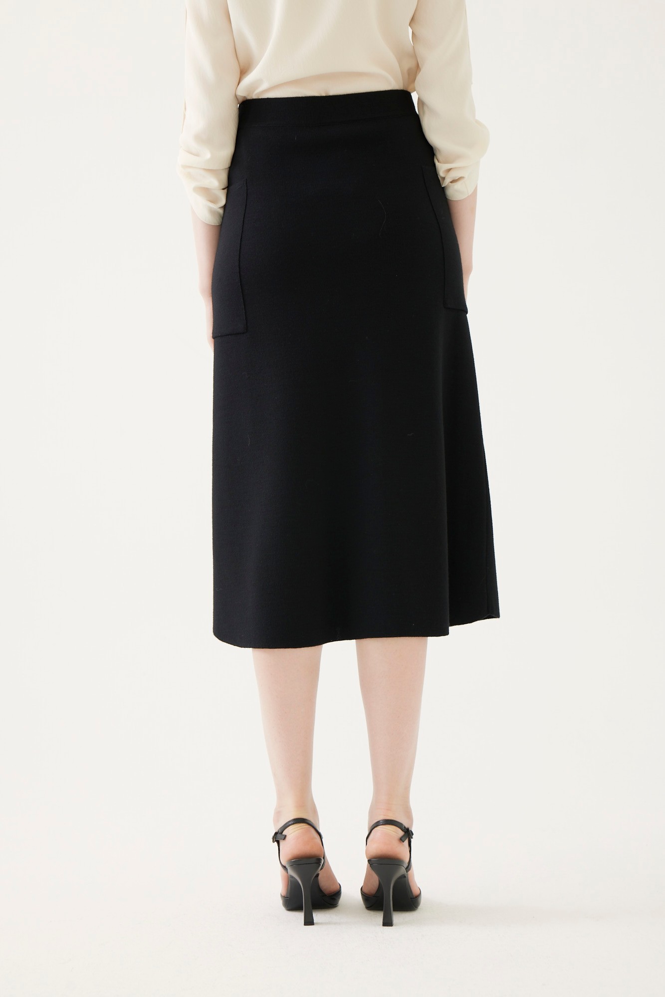 Buttoned Midi Knit Skirt