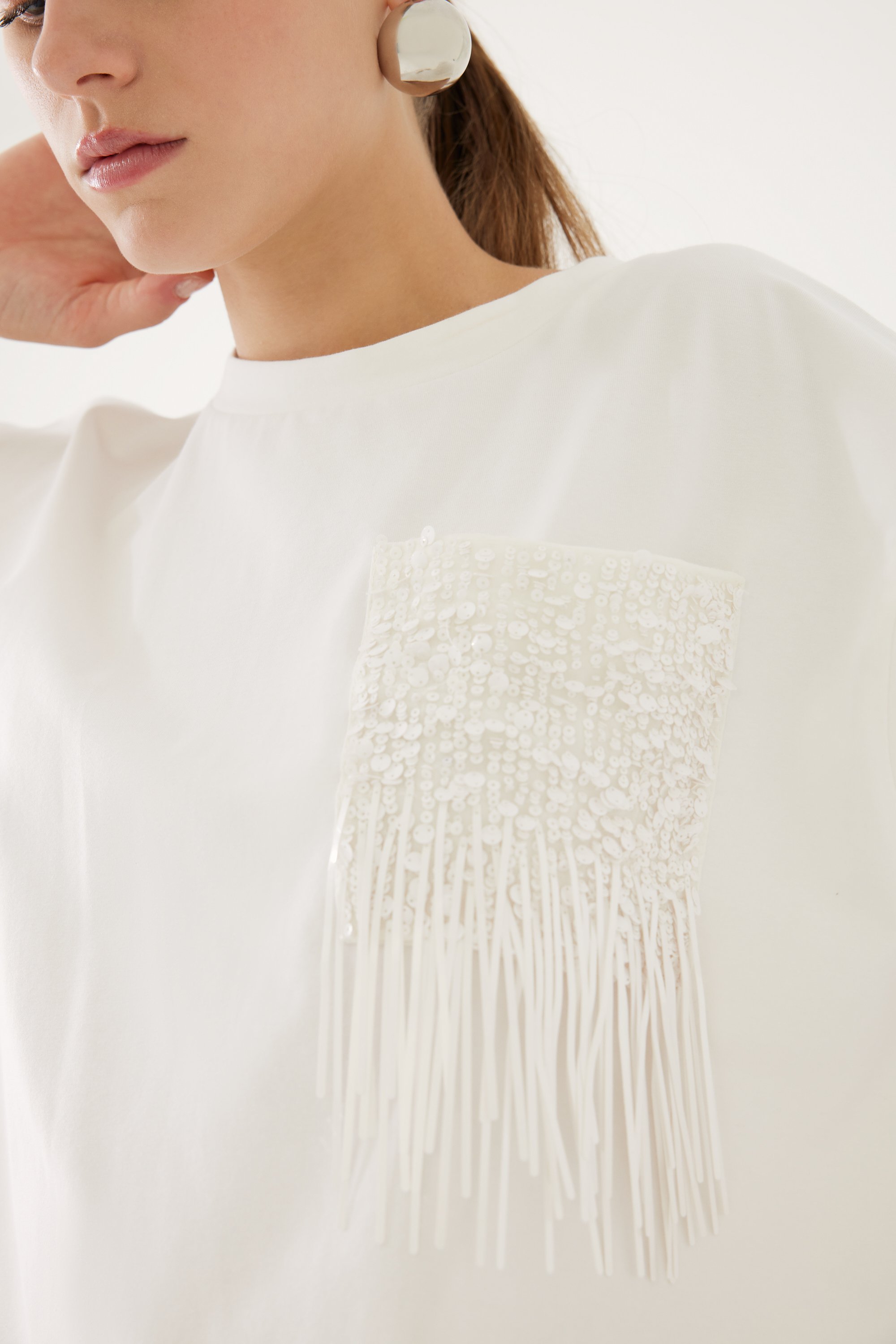 Embroidered Detailed and Short Sleeve White T-Shirt