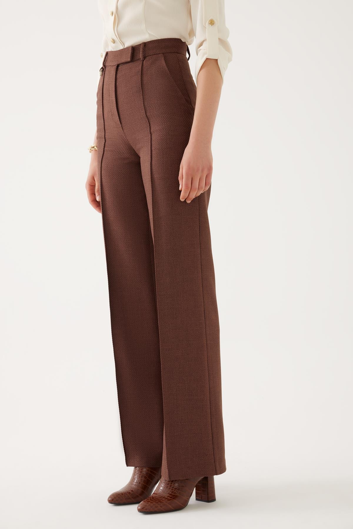 Brown Pants with Line Detail