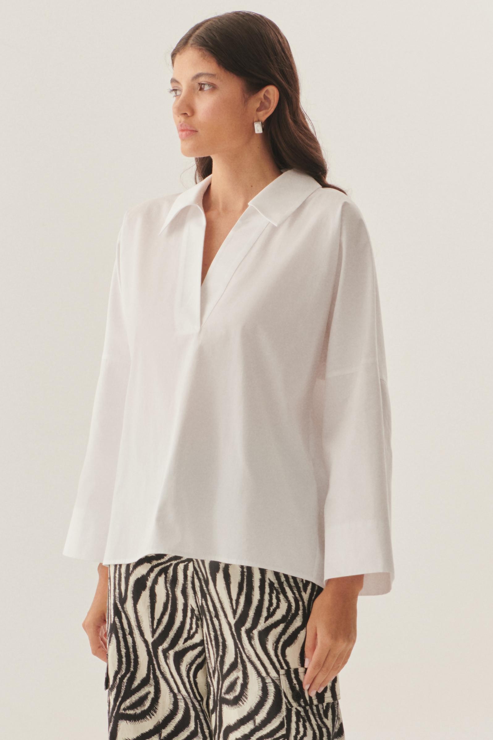 Collared Poplin V-Neck Blouse