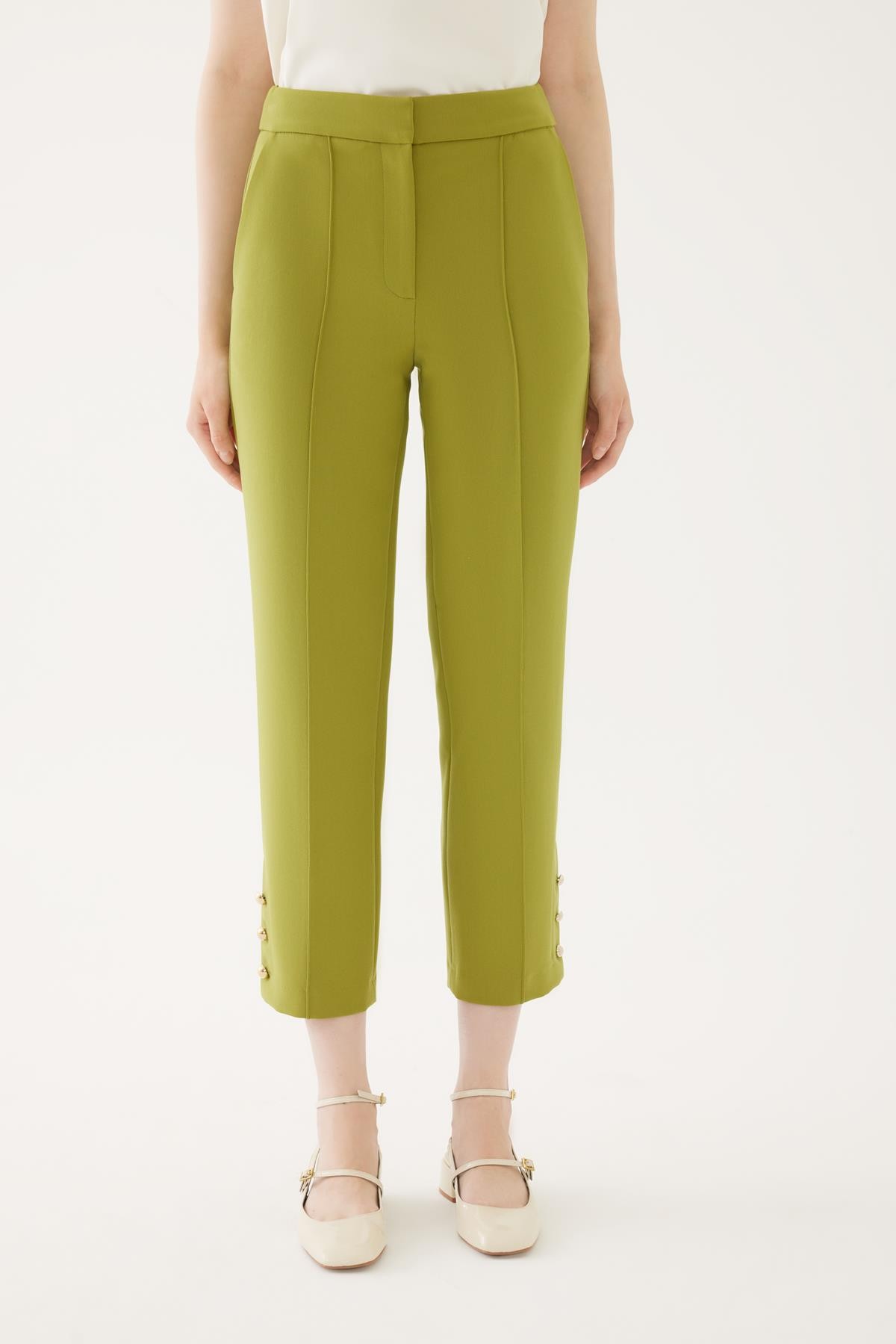 Oil Green Carrot Pants