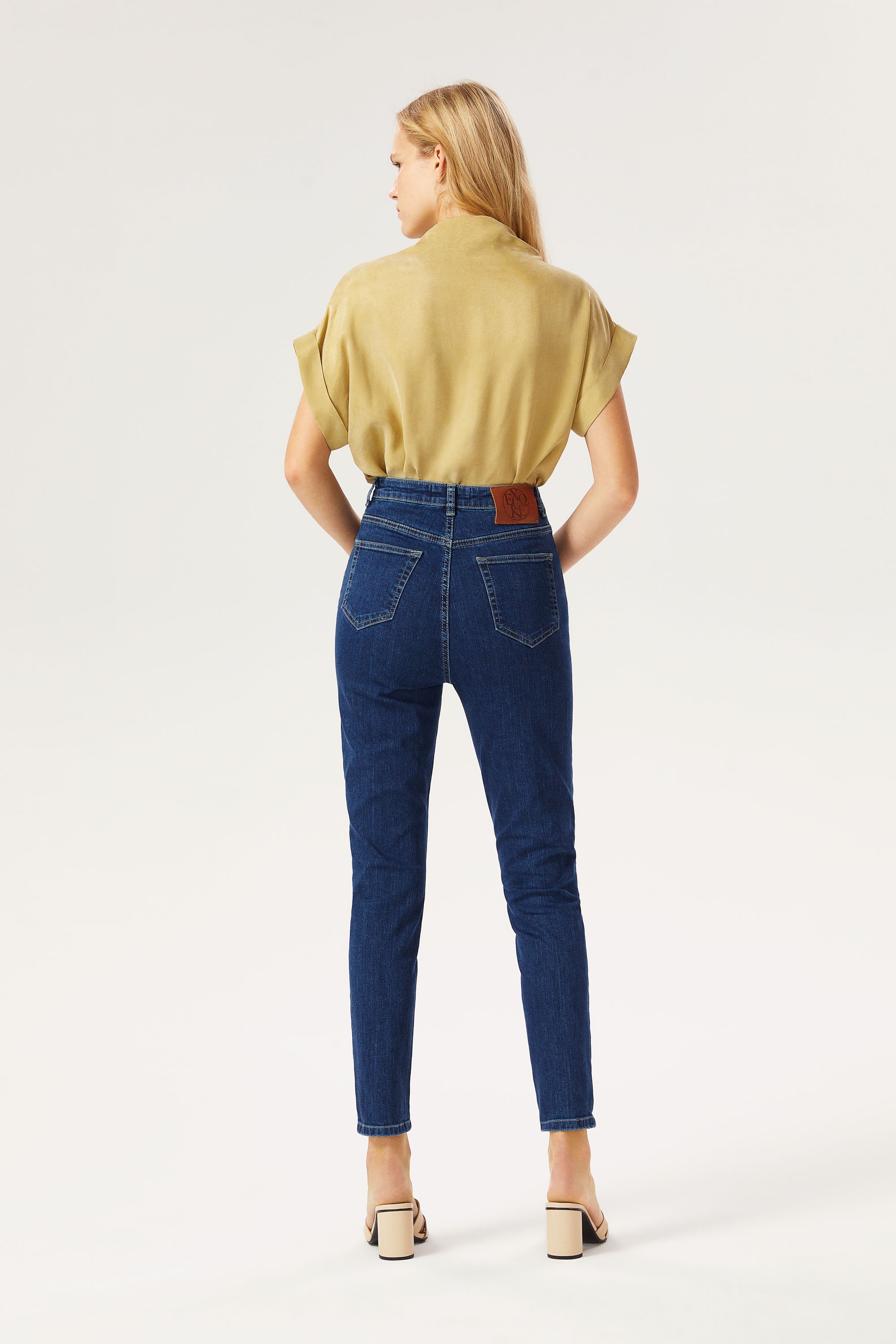 High-Waisted Skinny Pants