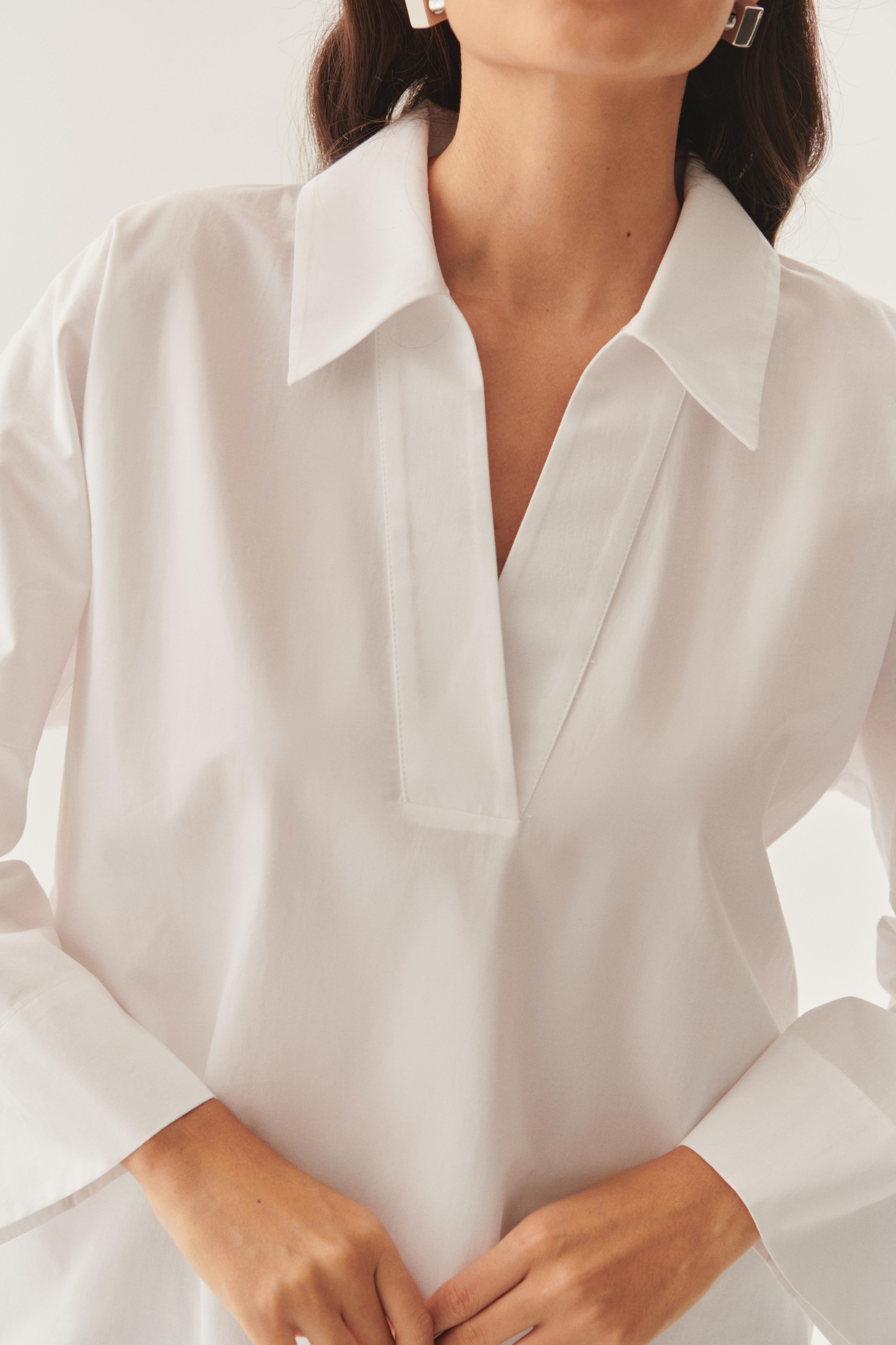 Collared Poplin V-Neck Blouse