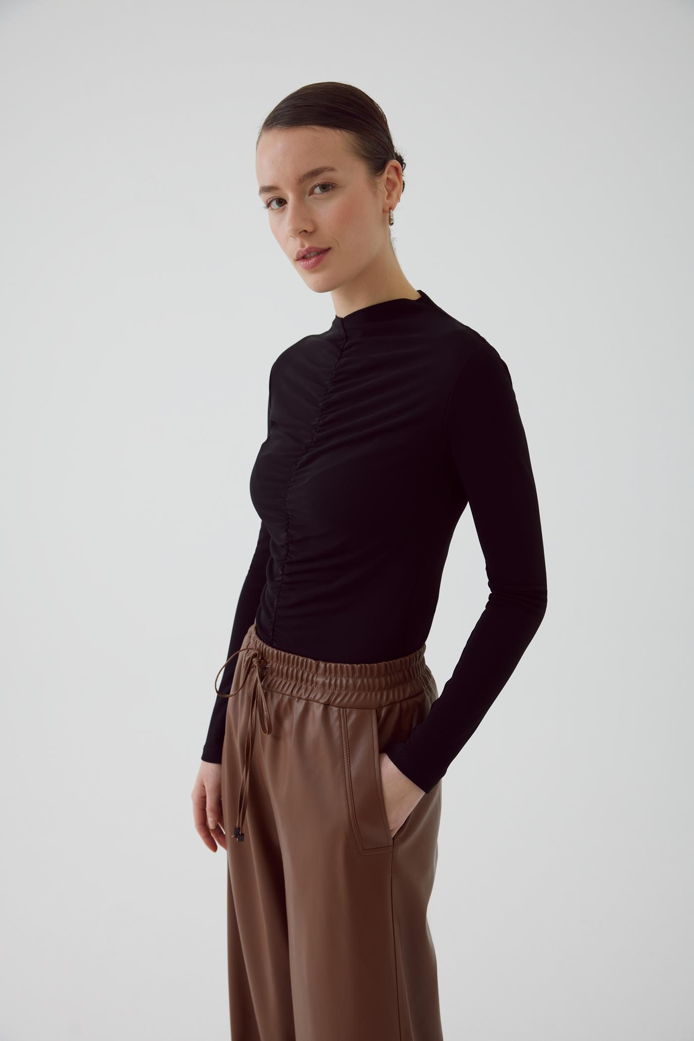 AGLAIA KNITWEAR