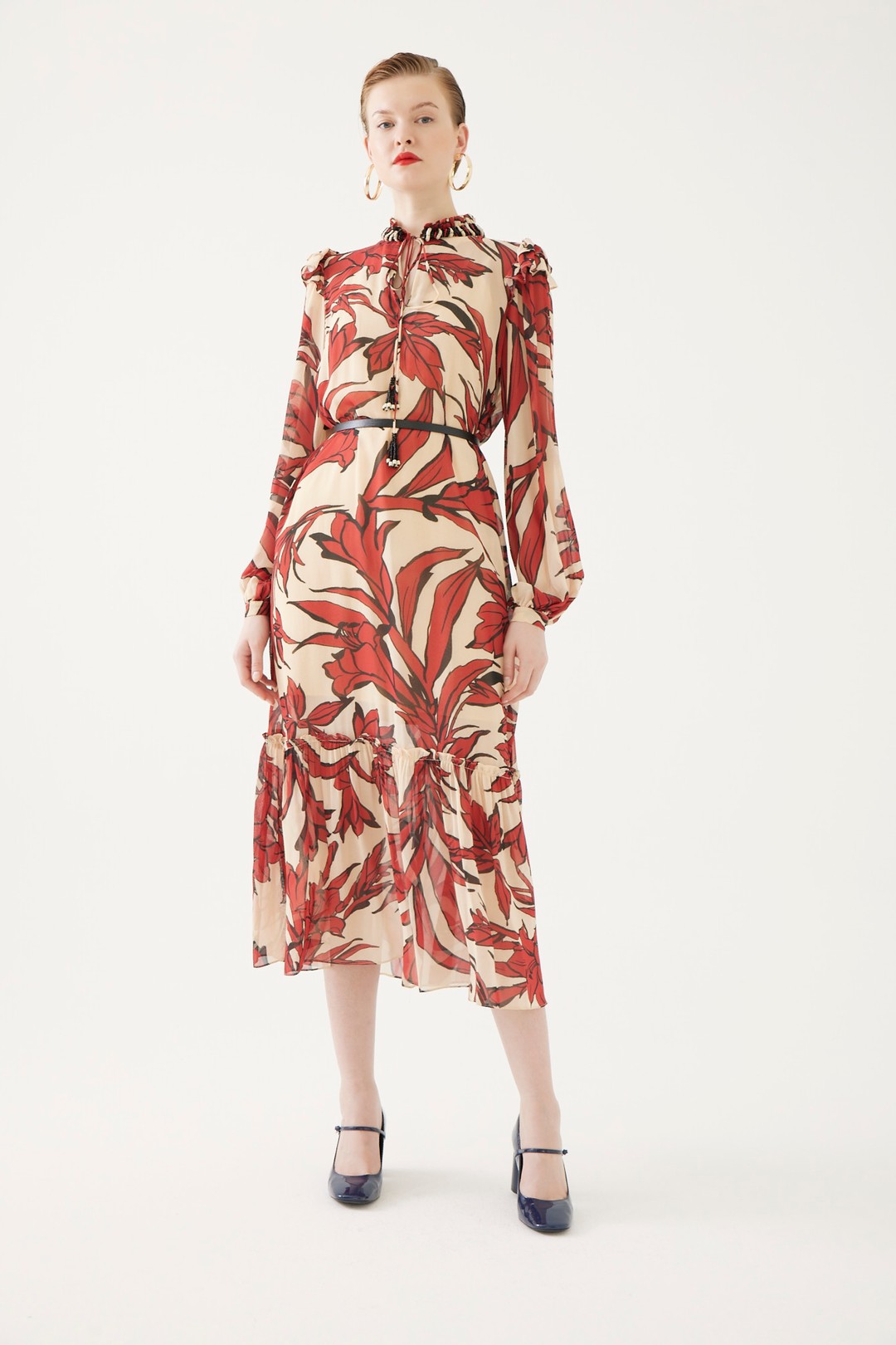 Floral Patterned Dress with Tie Detail on the Collar 1
