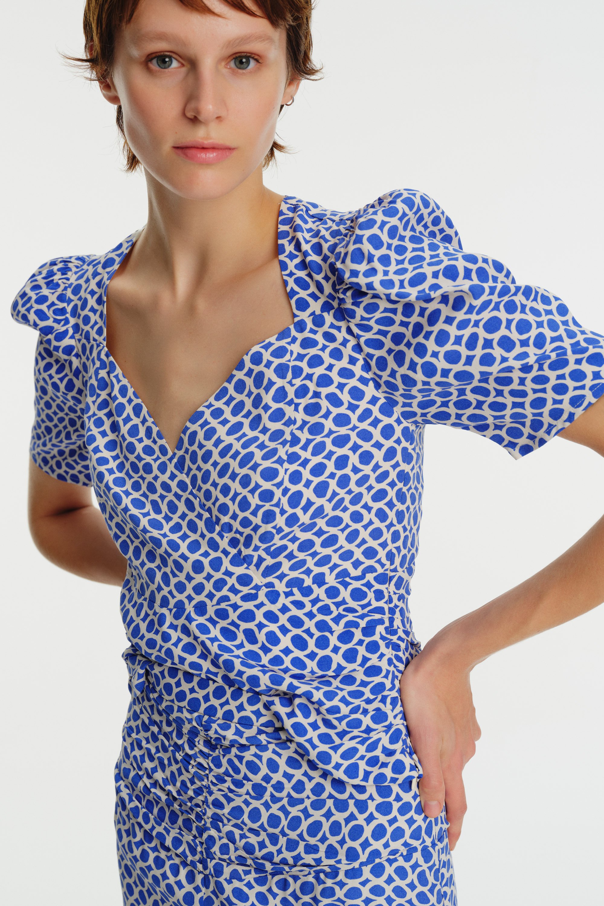 Short Sleeve Detailed Printed Blouse