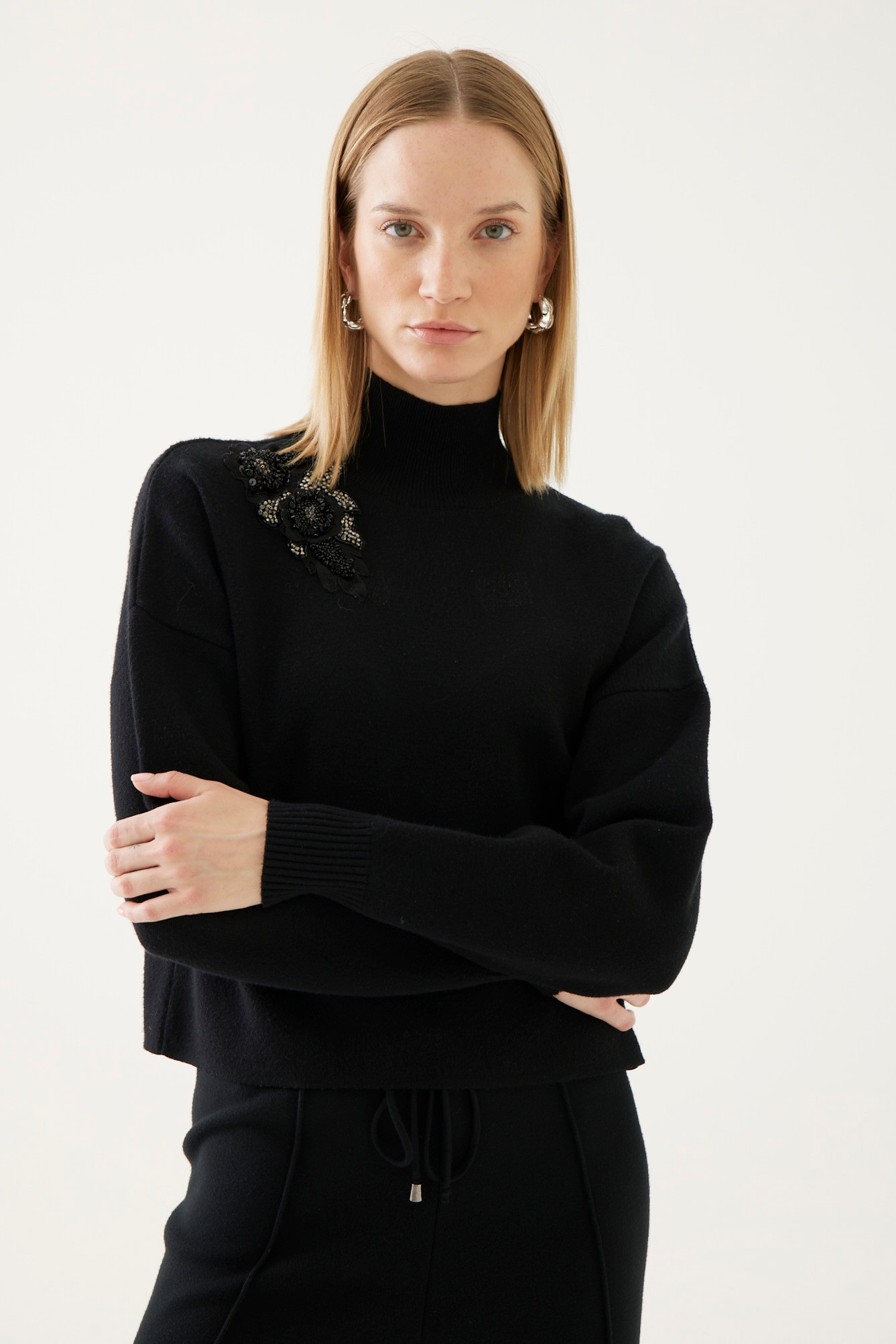 Turtleneck Knitted Blouse with Embroidery Detail