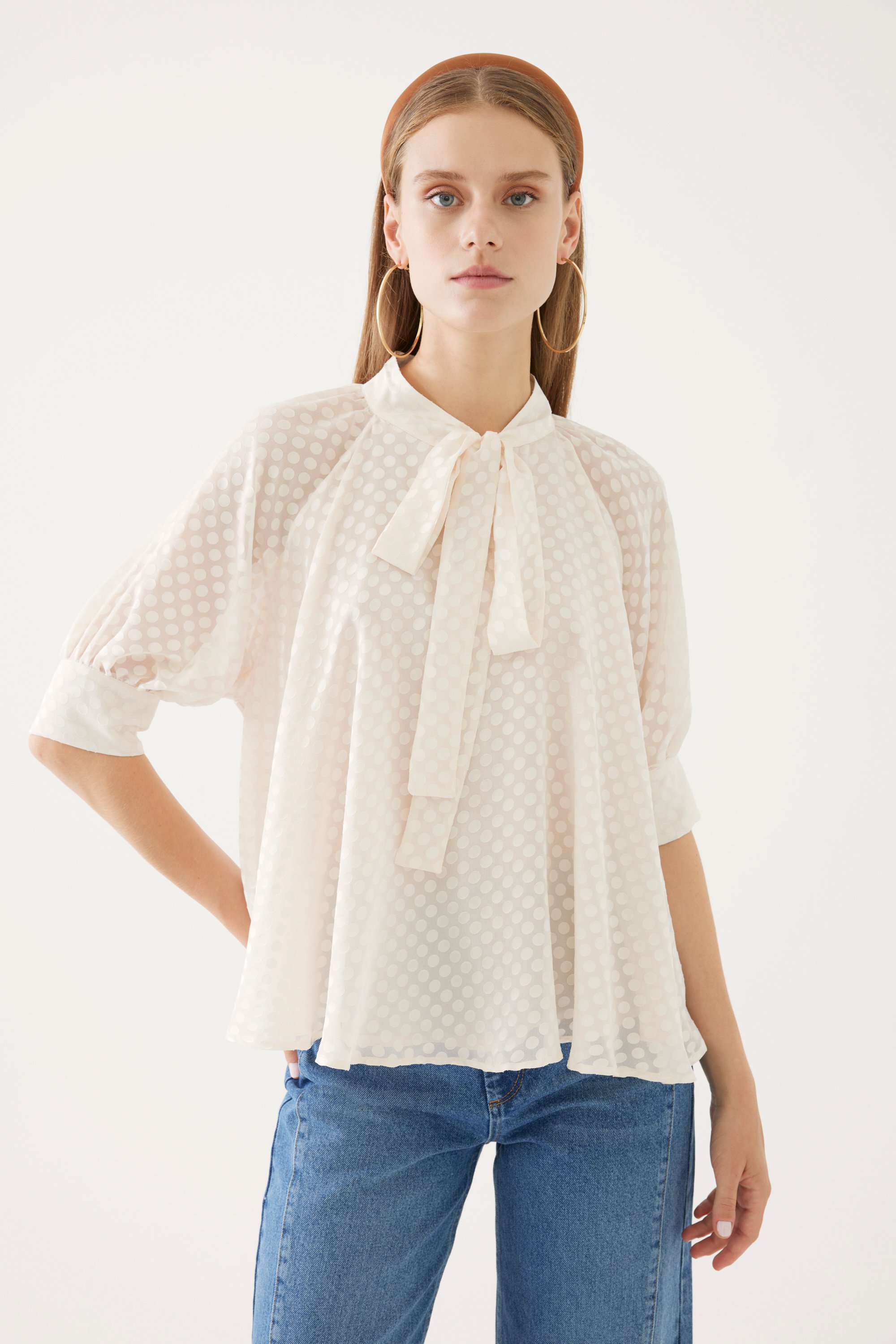 White Collar Tie Blouse Model