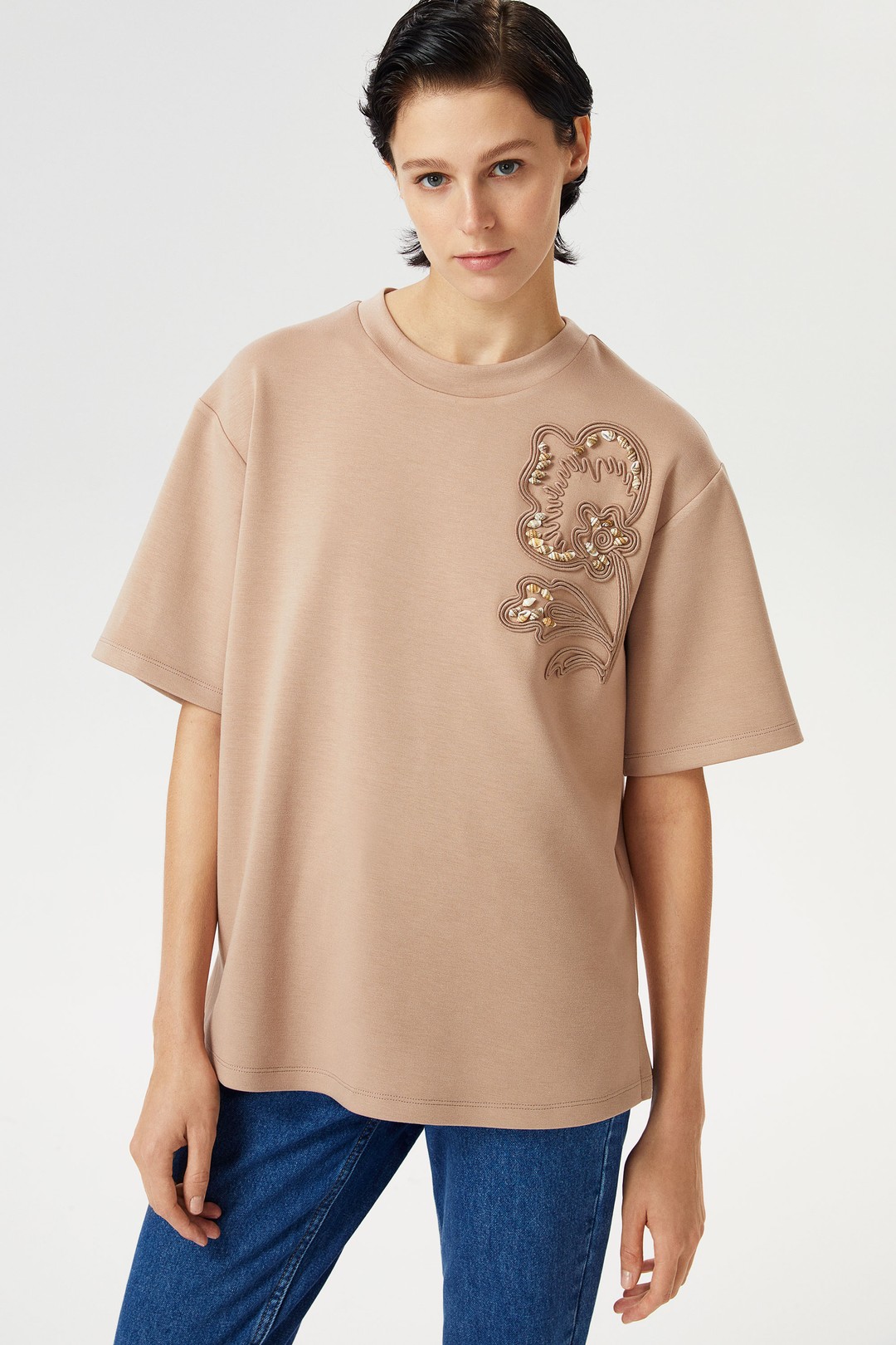 Embroidered Crew-Neck Short Sleeve Knitted Blouse 1