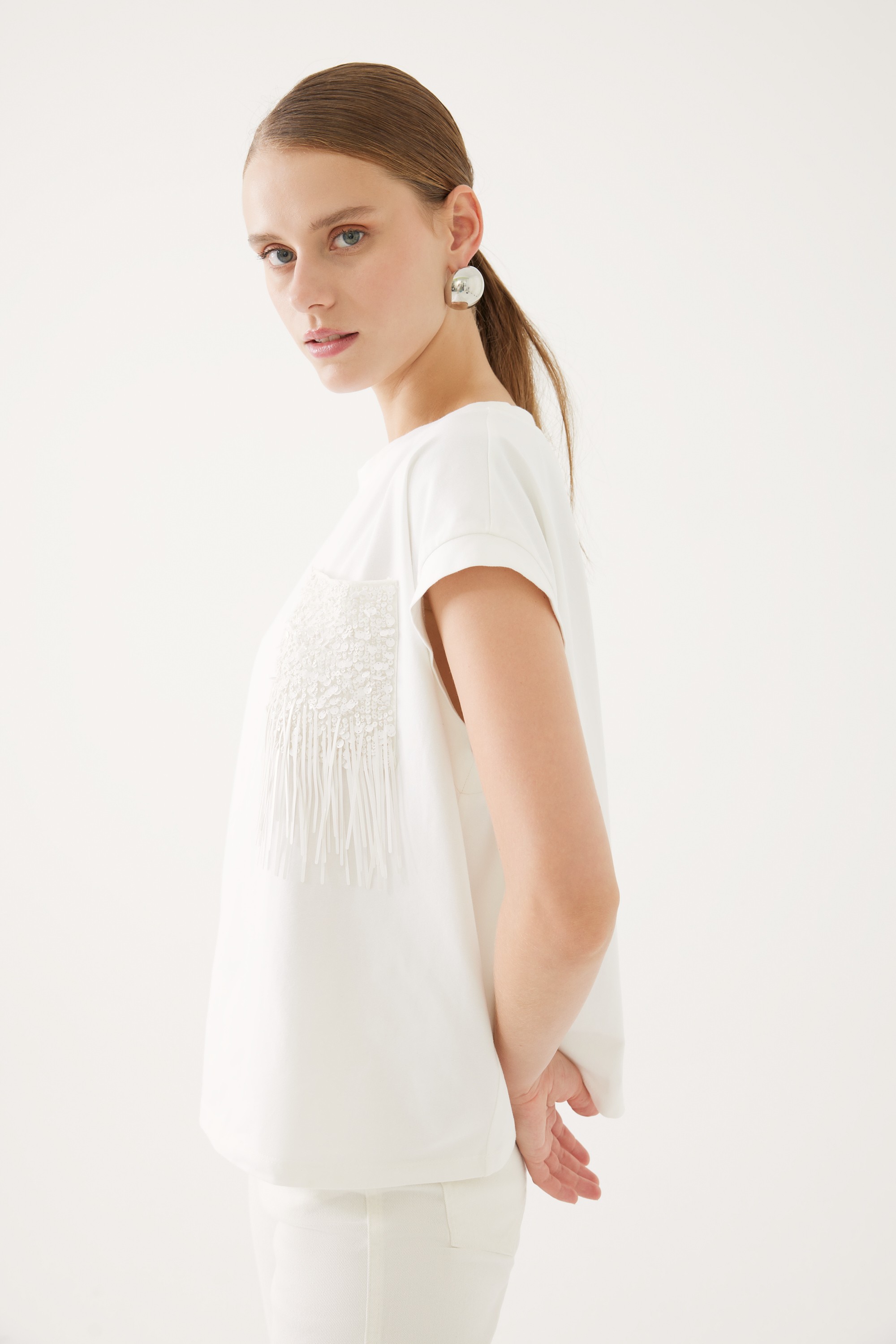 Embroidered Detailed and Short Sleeve White T-Shirt