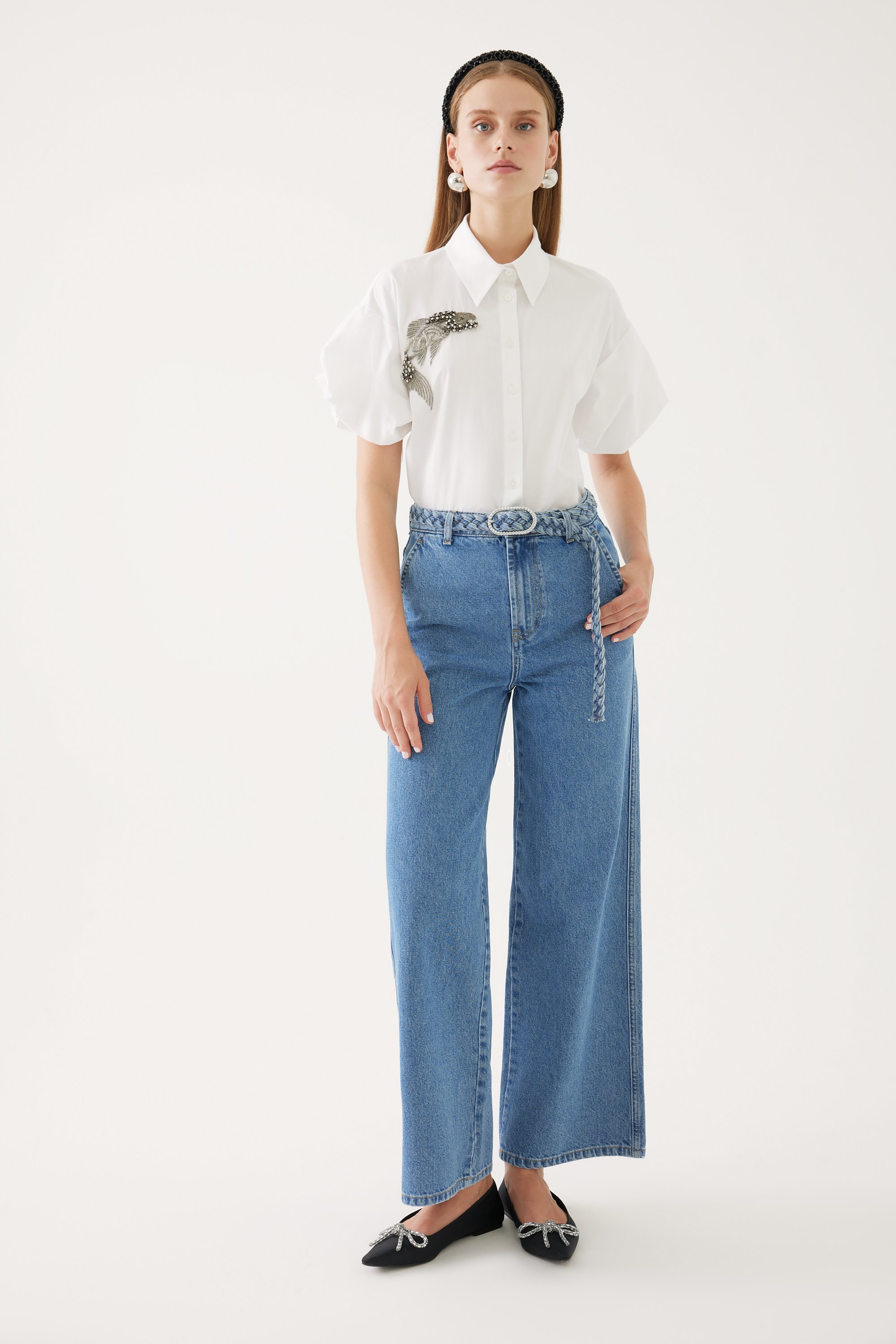 Belt Detailed and Wide-Leg Jeans