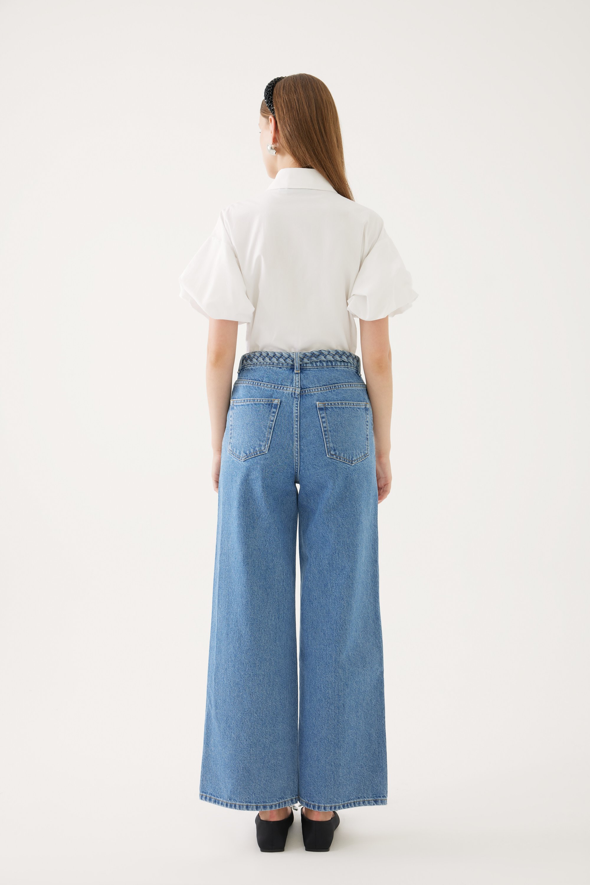 Belt Detailed and Wide-Leg Jeans