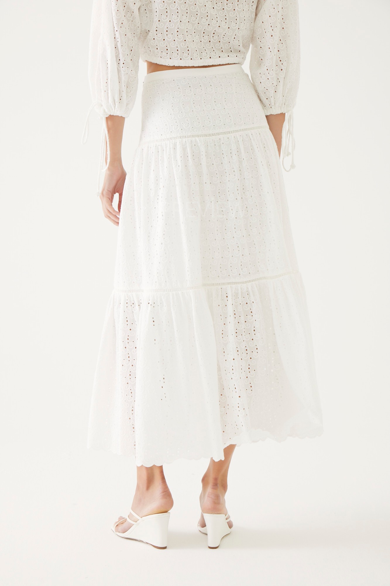 Lace Look Layered Skirt Model