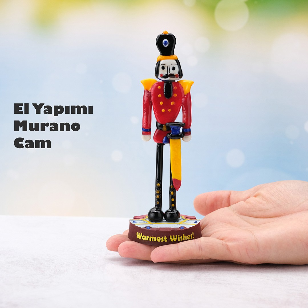 Cam Fındıkkıran Asker Heykel – El Yapımı Alevde Cam Tekniği ile Kişiye Özel Yazılabilir 3D Baskı Kaideli Biblo