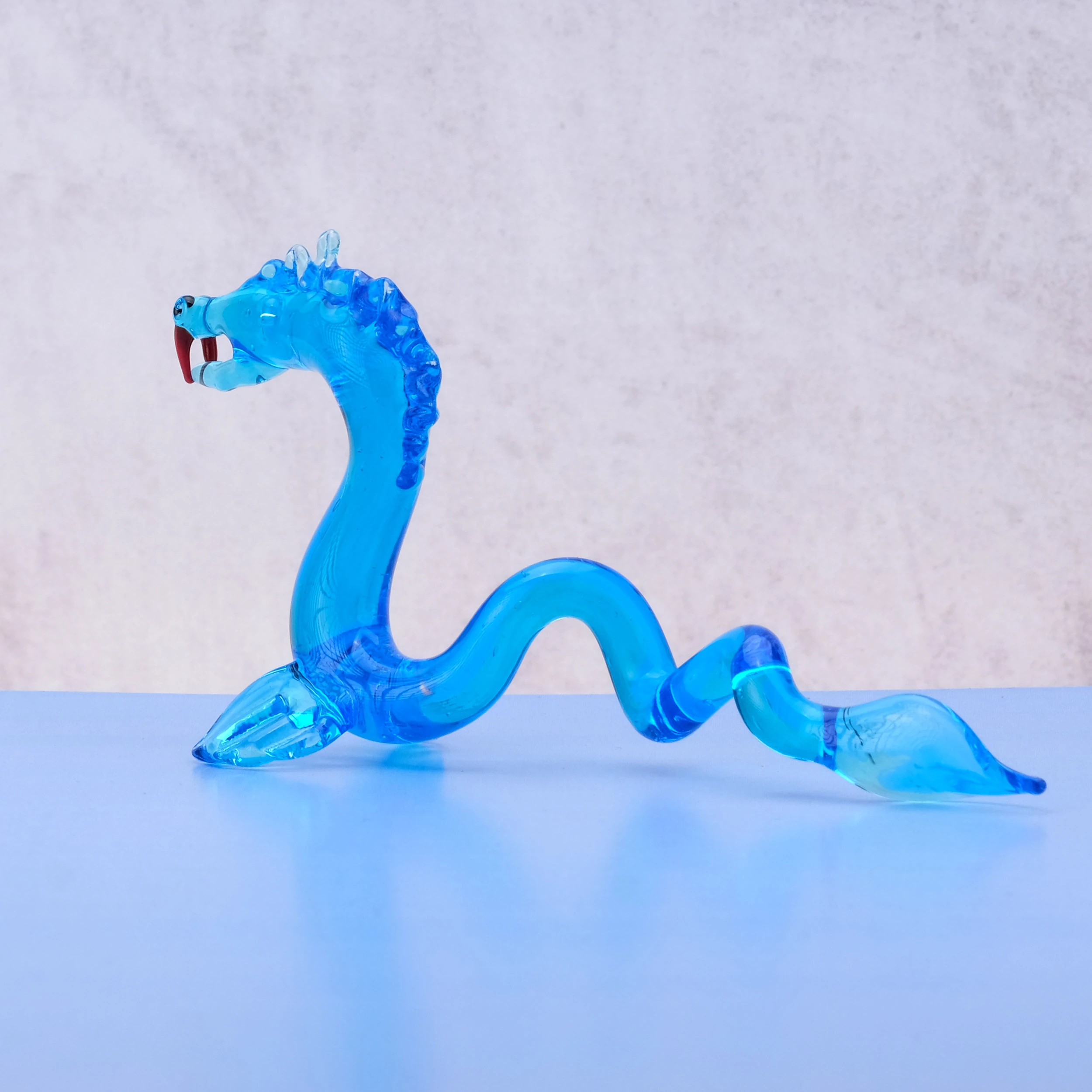 Su Ejderhası Cam Biblo 