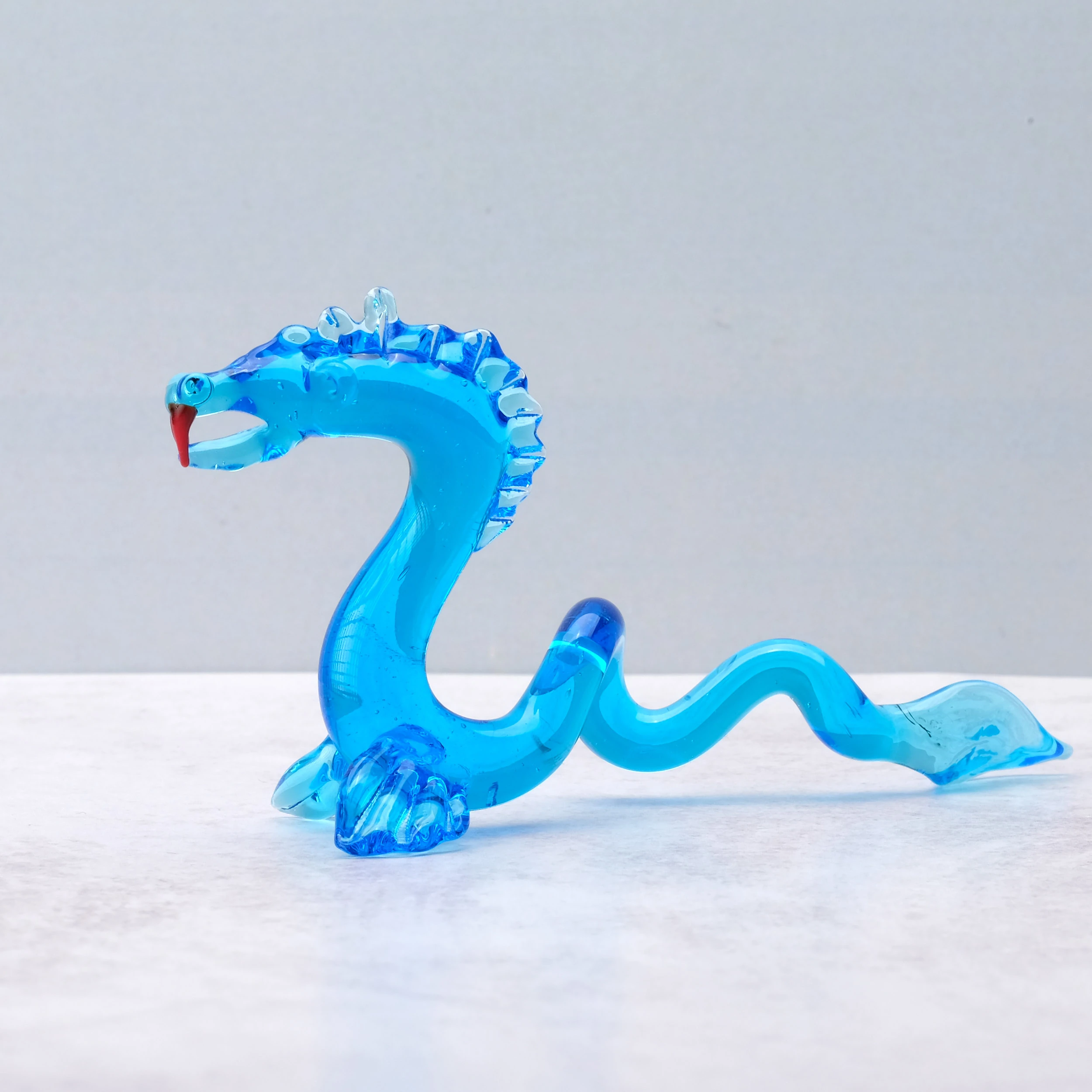 Su Ejderhası Cam Biblo 