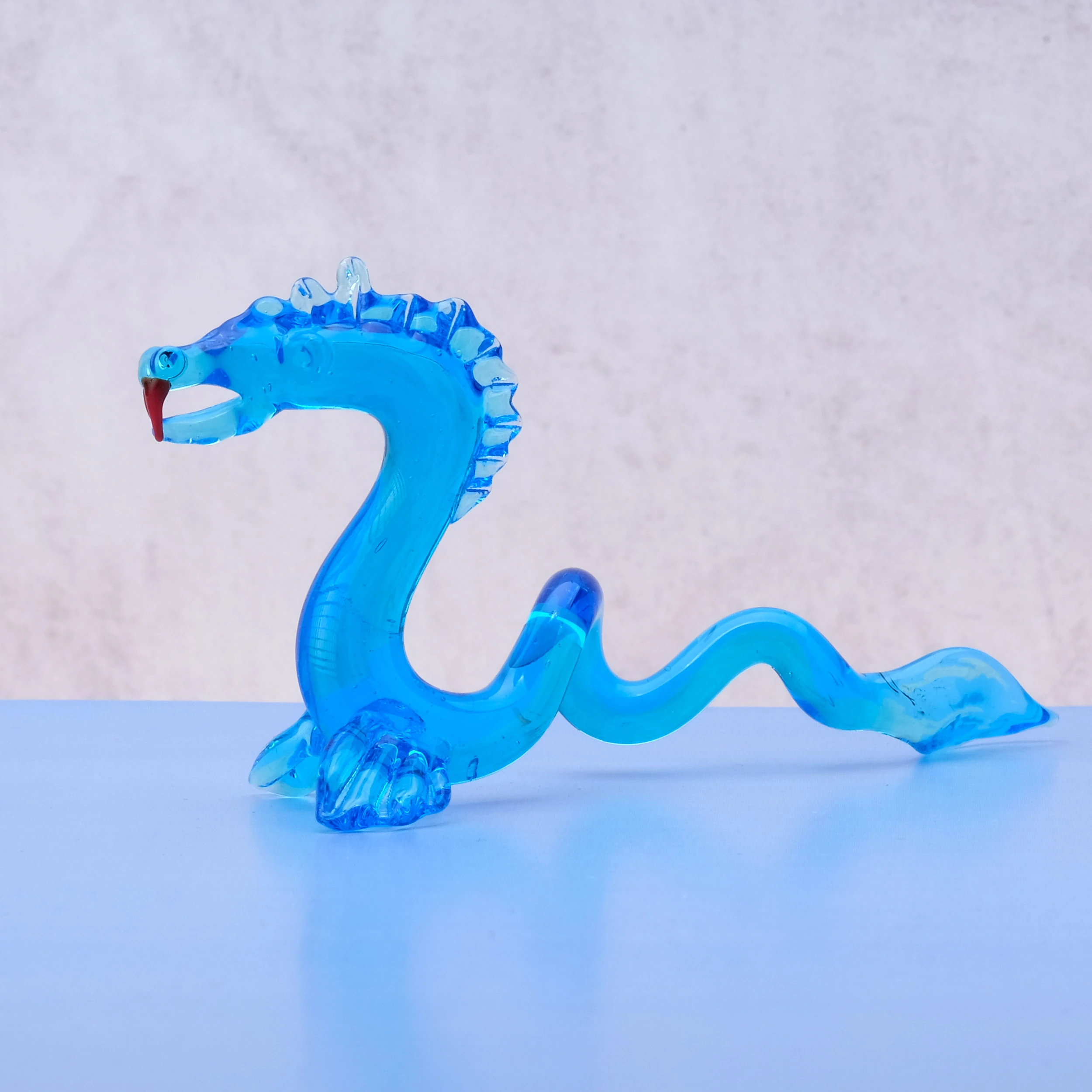 Su Ejderhası Cam Biblo 