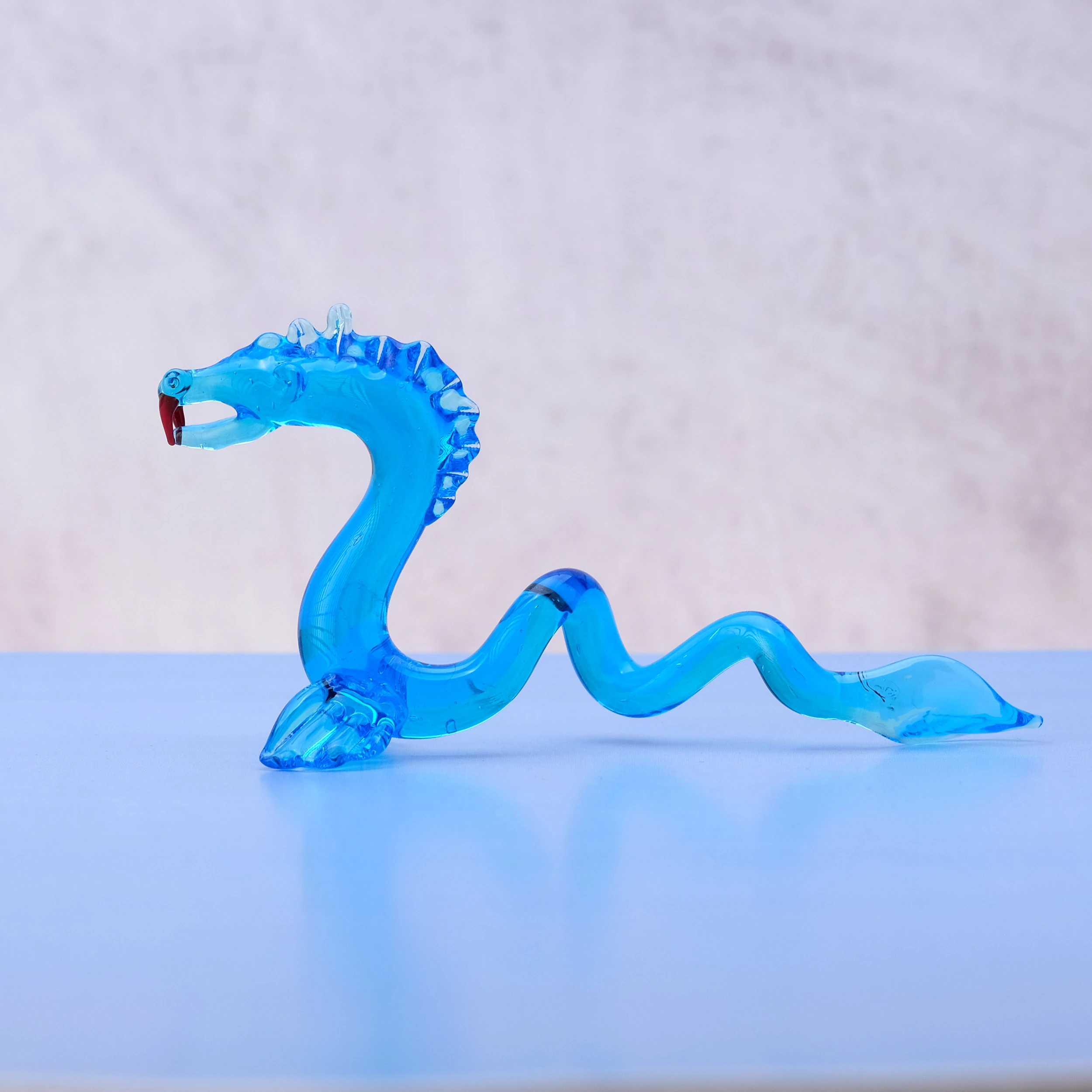 Su Ejderhası Cam Biblo 