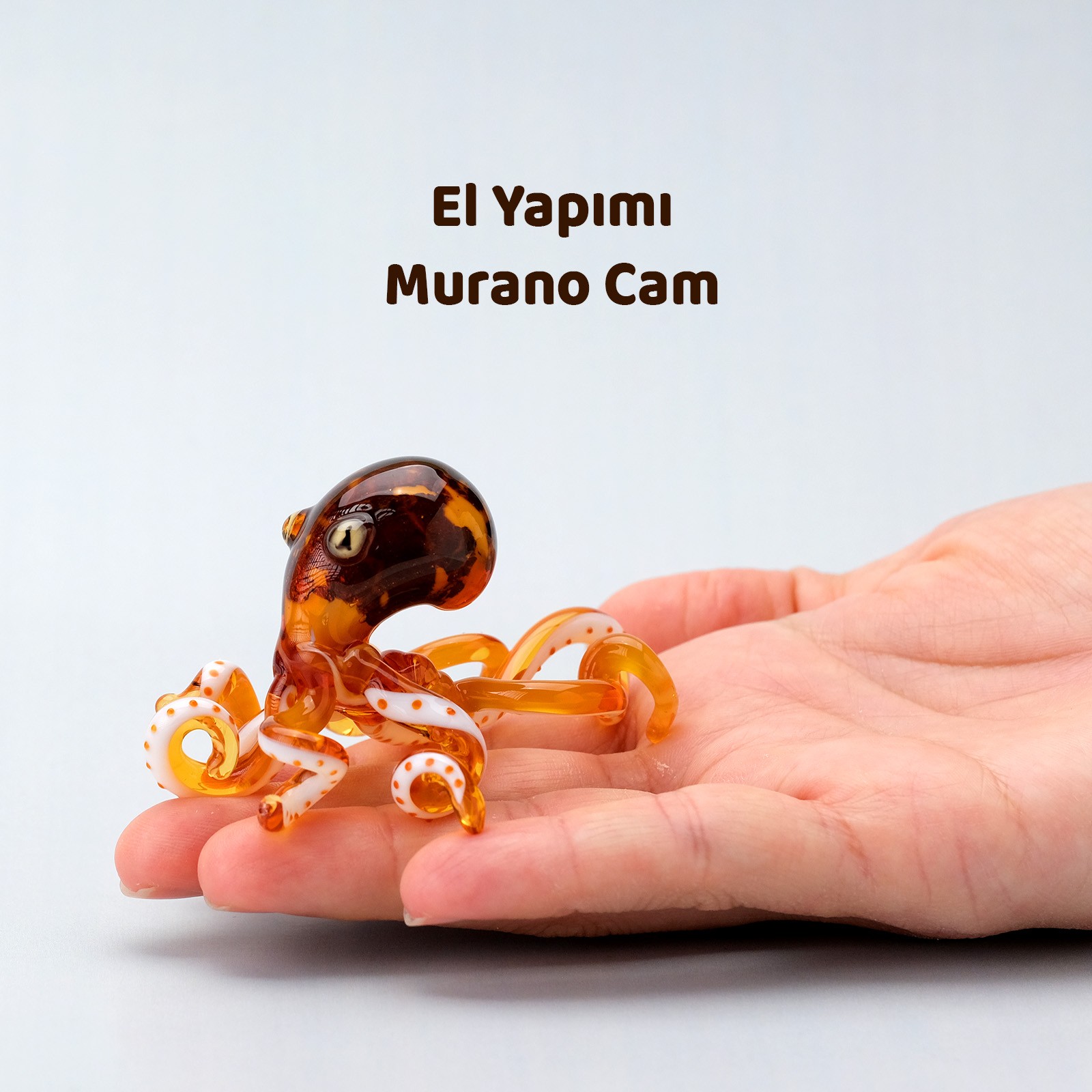 El Yapımı Ahtapot Cam Biblo – Gümüş Detaylı Kehribar Dekoratif Obje