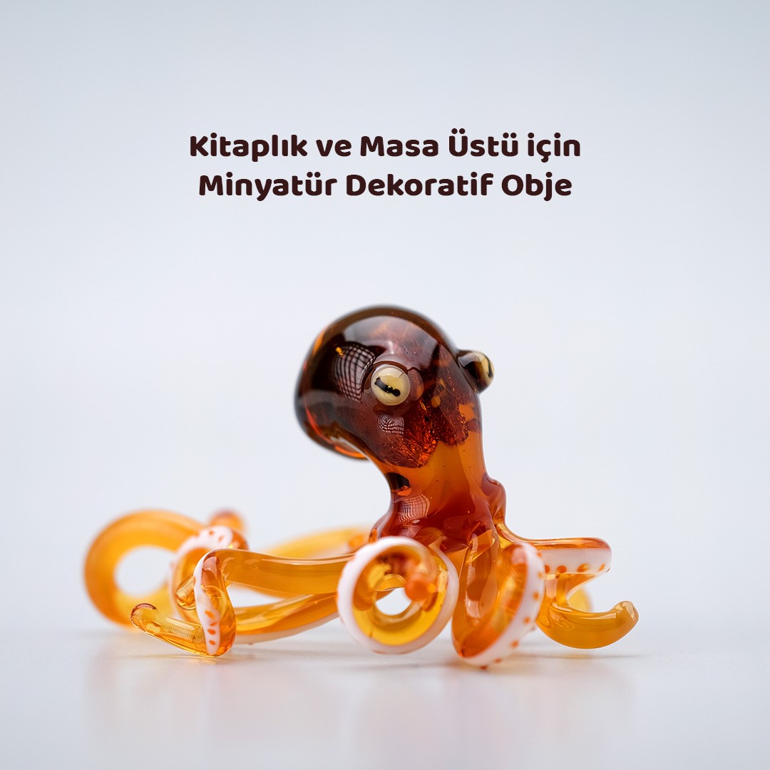 El Yapımı Ahtapot Cam Biblo – Gümüş Detaylı Kehribar Dekoratif Obje