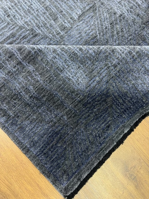 ÖZEL TEZGAH 14 NAVY El Emeği ile Özel Tezgahlarda Üretilen Yün Viskon Salon Halısı