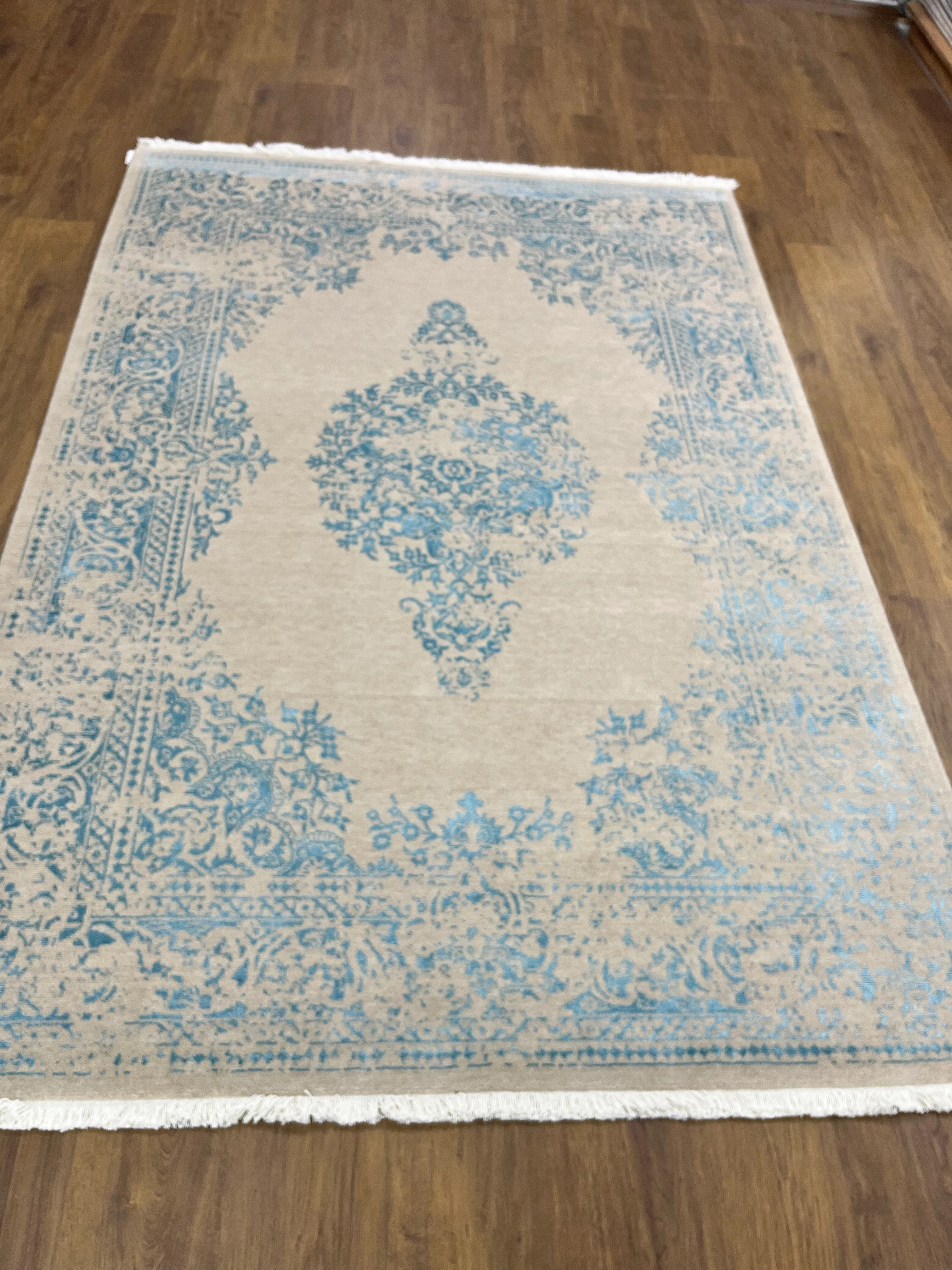 ÖZEL TEZGAH 02 CREAM BLUE El Emeği ile Özel Tezgahlarda Üretilen Yün Viskon Salon Halısı 160X230 - 160 x 230