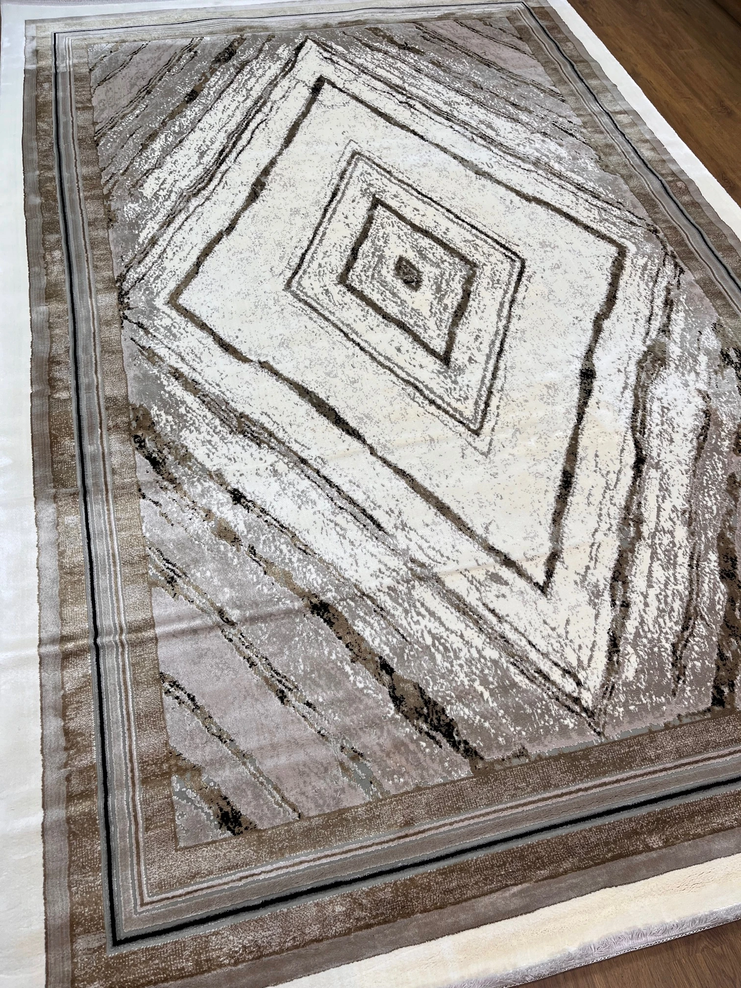 BUGO SAMPLE  VİZON CREAM PARLAK KALIN SALON HALISI 200x290