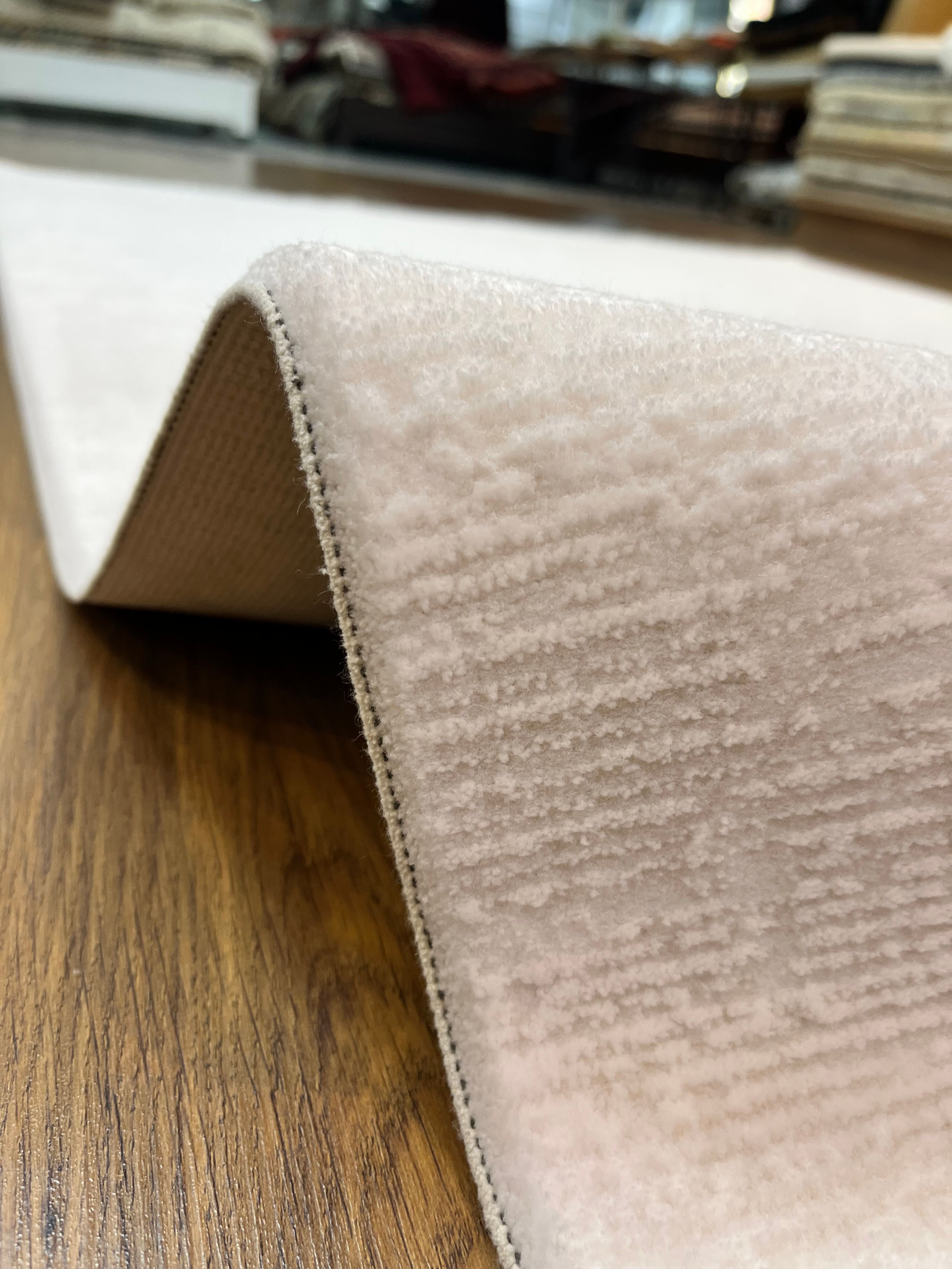 BUGO CONCEPT POLYESTER CREAM MAKİNA HALISI 160x230
