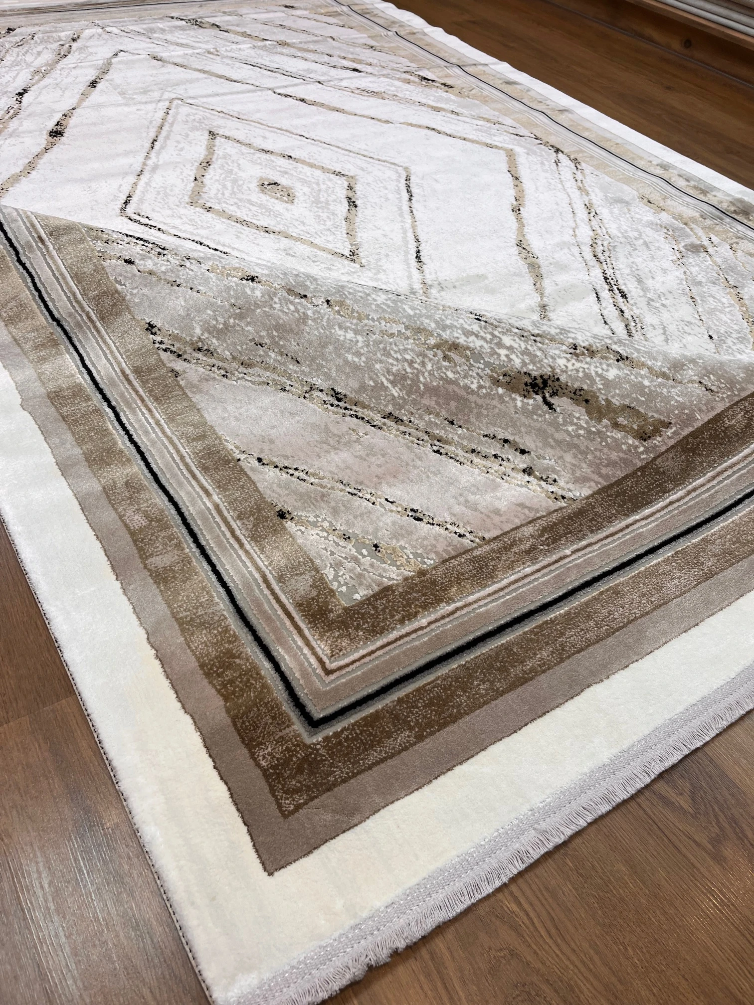 BUGO SAMPLE  VİZON CREAM PARLAK KALIN SALON HALISI 200x290