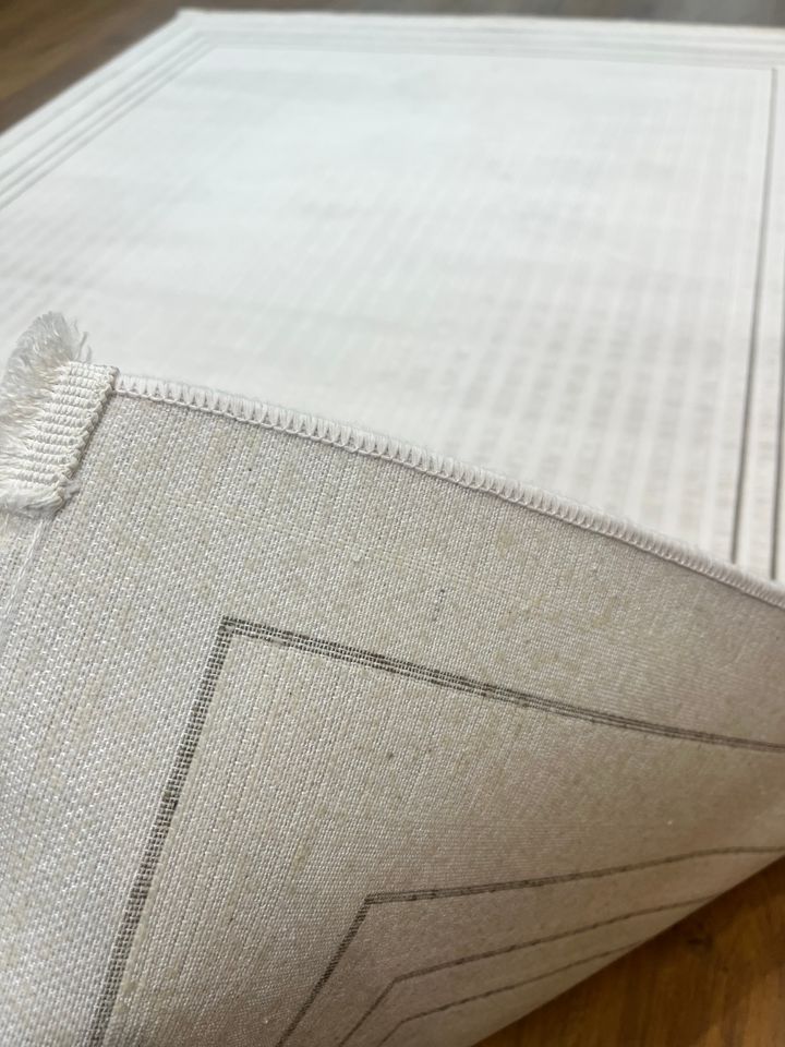 BUGO CONCEPT AKRİLİK CREAM MAKİNA HALISI 160x230