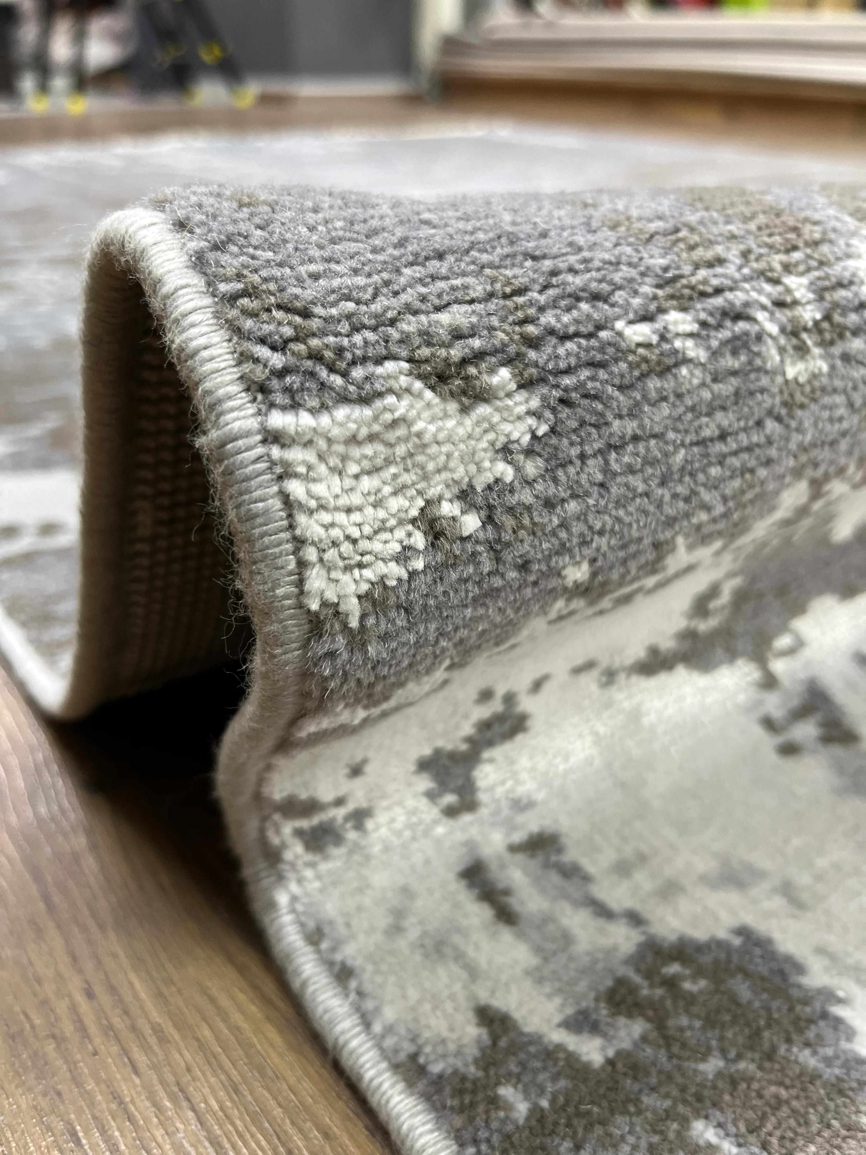 ÖZEL TEZGAH 08 GREY El Emeği ile Özel Tezgahlarda Üretilen Yün Viskon Salon Halısı 160X230