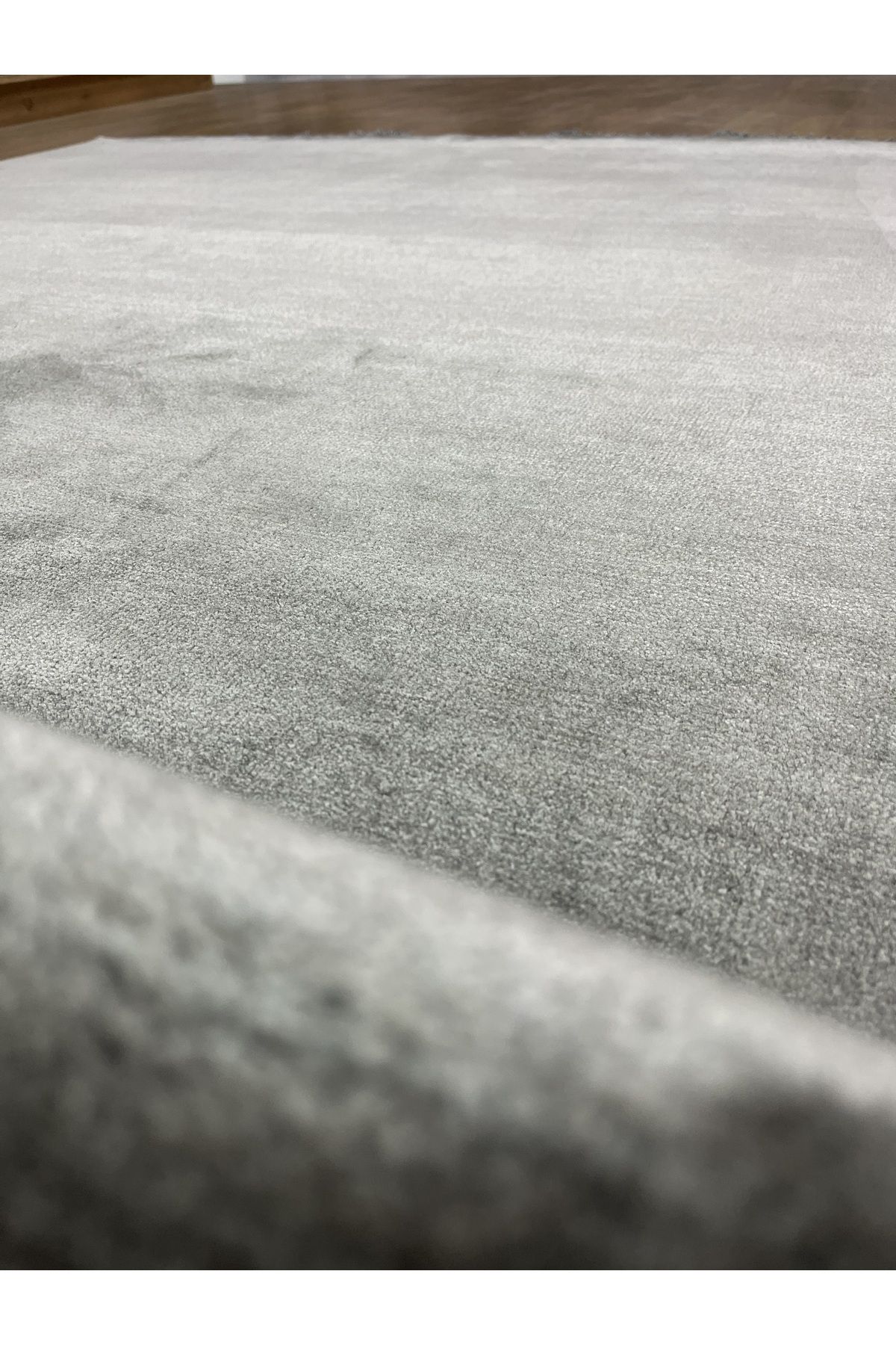 Antrasit Parlak Desensiz Natural Viskon Salon Halısı 160x230