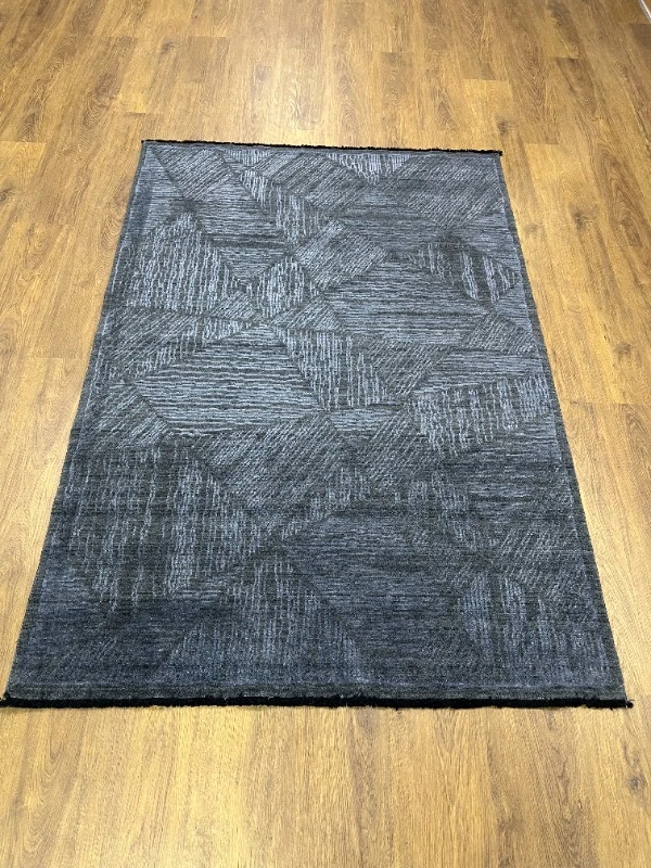 ÖZEL TEZGAH 14 NAVY El Emeği ile Özel Tezgahlarda Üretilen Yün Viskon Salon Halısı