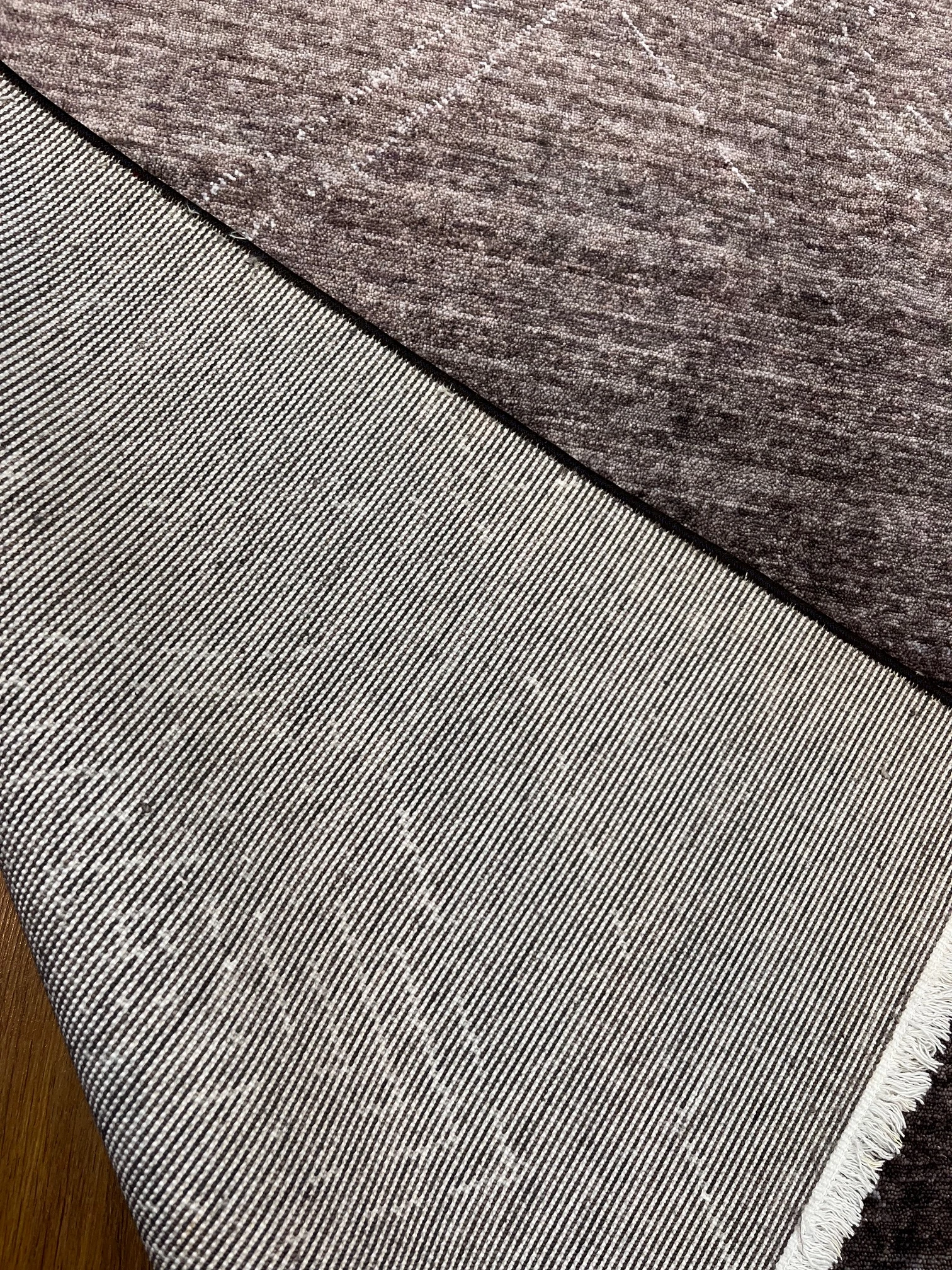 ÖZEL TEZGAH 01 ANTRASİT STONE El Emeği ile Özel Tezgahlarda Üretilen Yün Viskon Salon Halısı 200x300