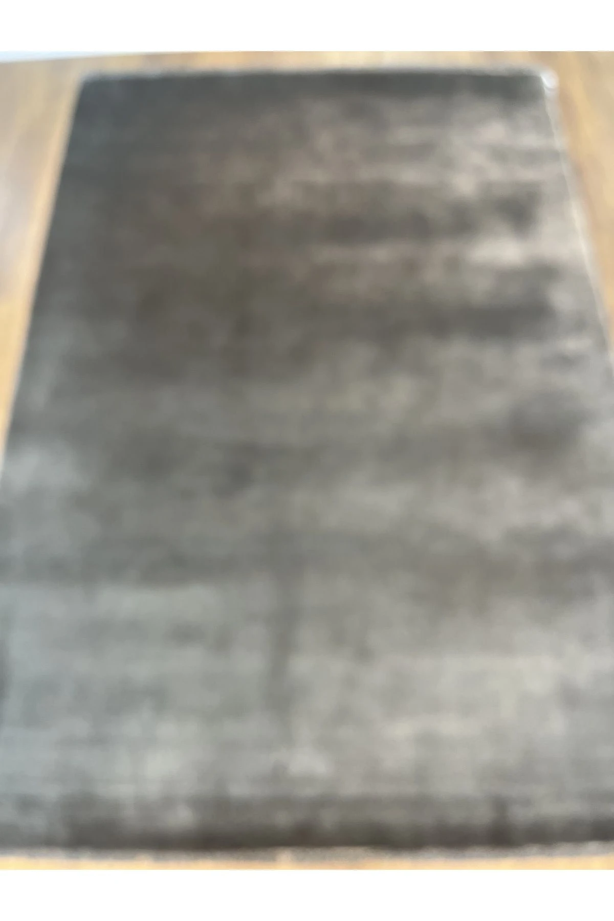 Antrasit Parlak Desensiz Natural Viskon Salon Halısı 160x230