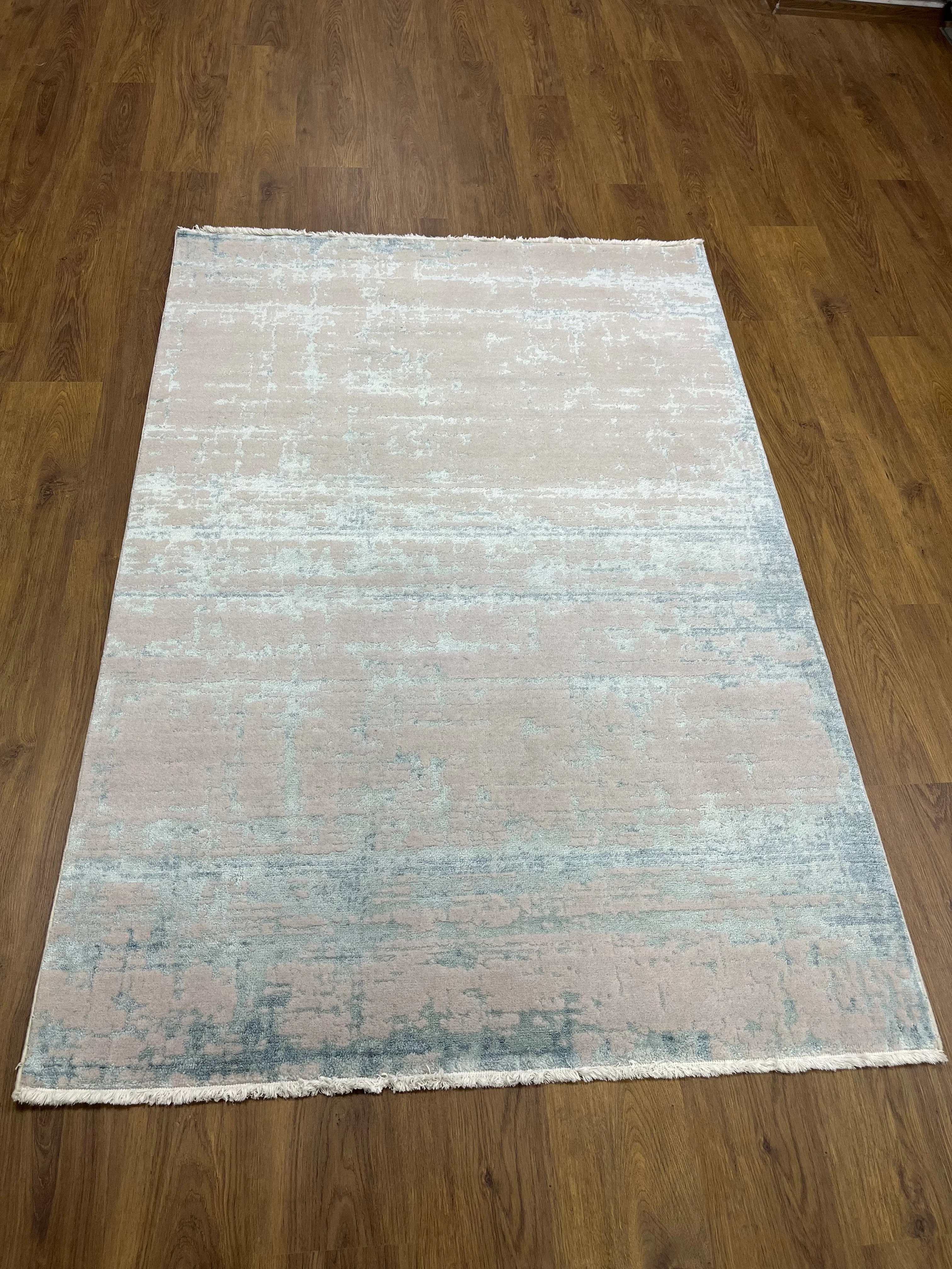 ÖZEL TEZGAH 16 BEIGE BLUE El Emeği ile Özel Tezgahlarda Üretilen Yün Viskon Salon Halısı