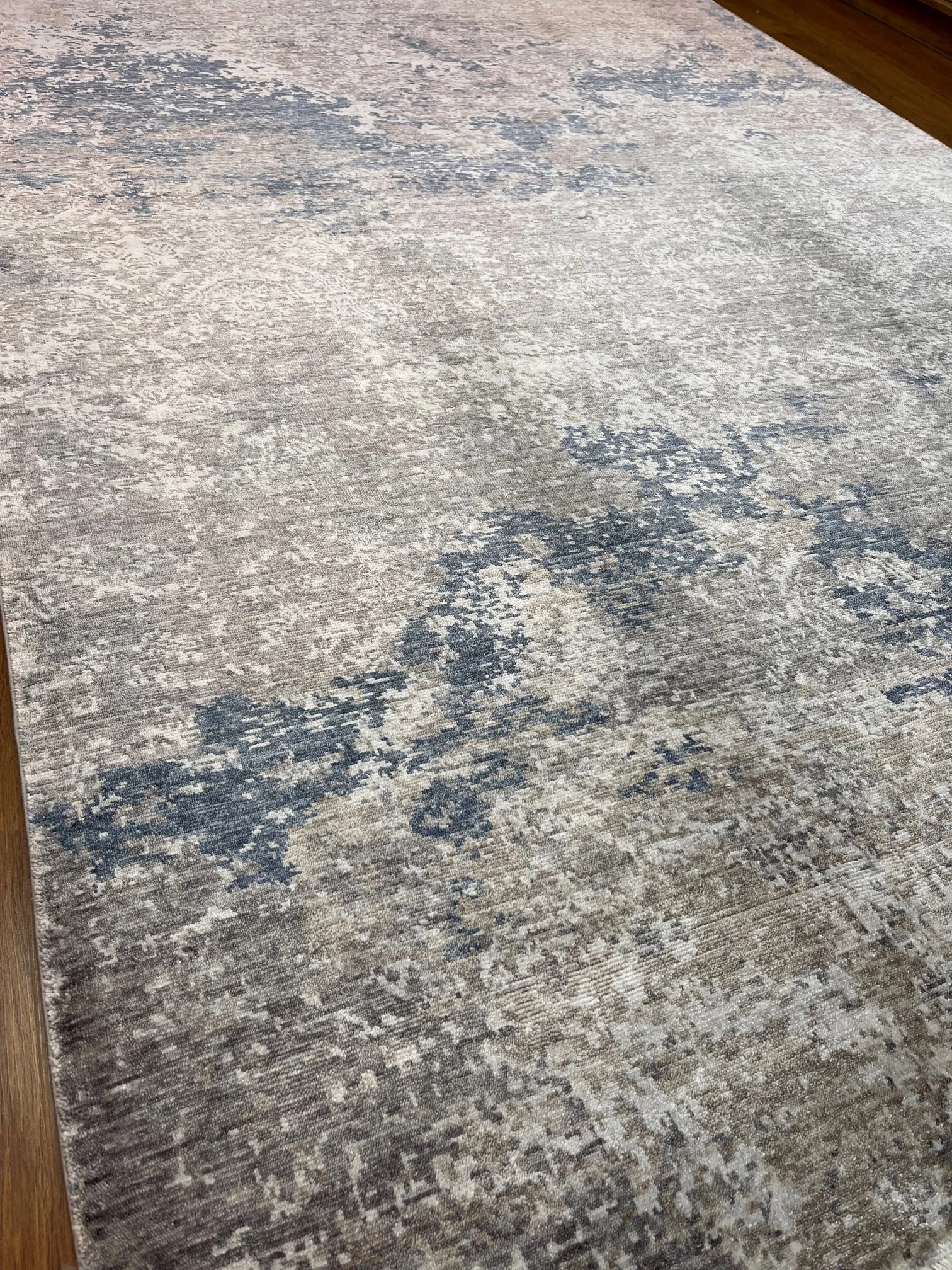 ÖZEL TEZGAH CREAM GREY NAVY El Emeği ile Özel Tezgahlarda Üretilen Yün Viskon Salon Halısı 200x300