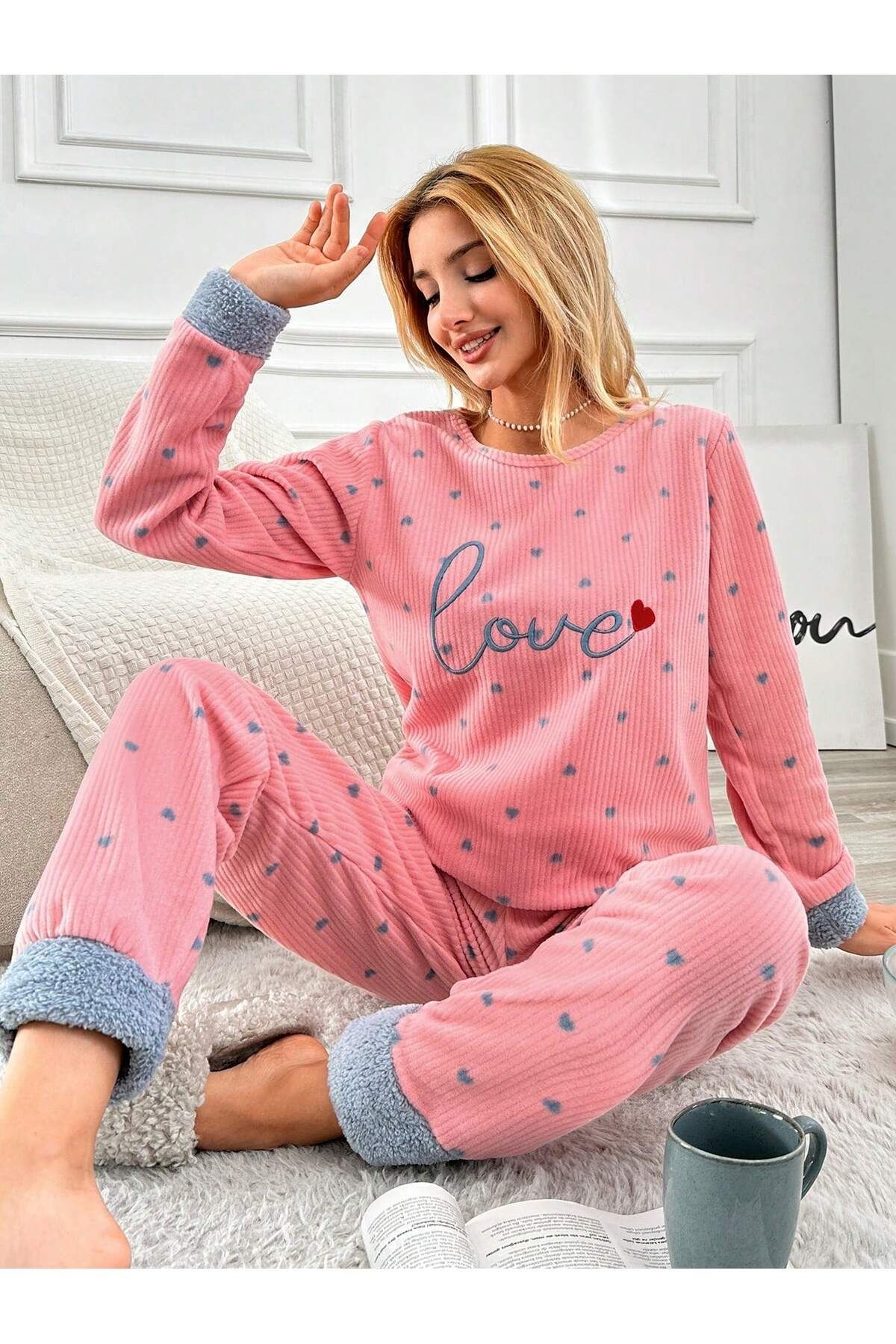 Nakışlı Kalp Detaylı Fitilli Kadın Polar Pijama Takımı LMR007