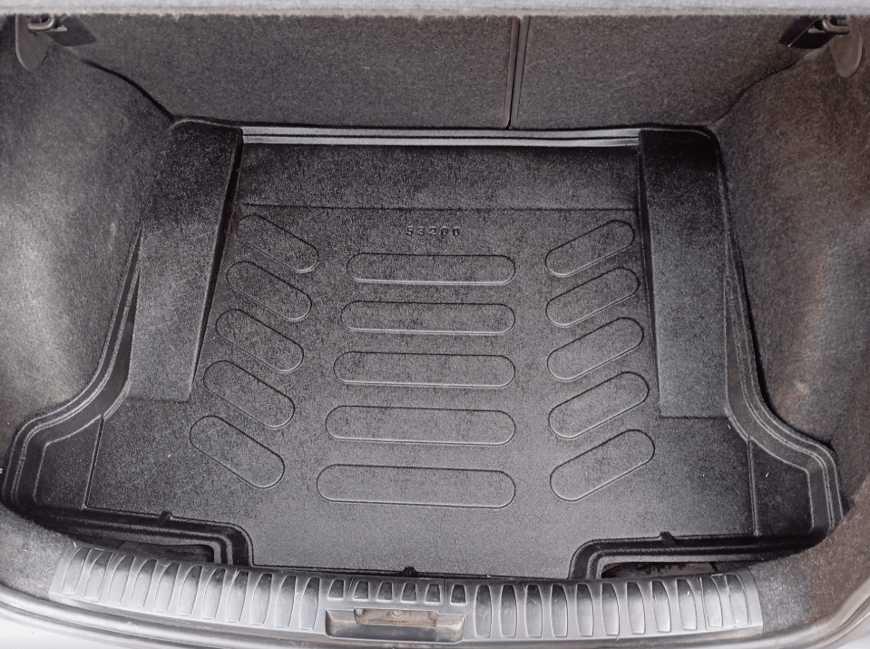 Bmw 1 Serisi E87 2004-2010 Bagaj Havuzu