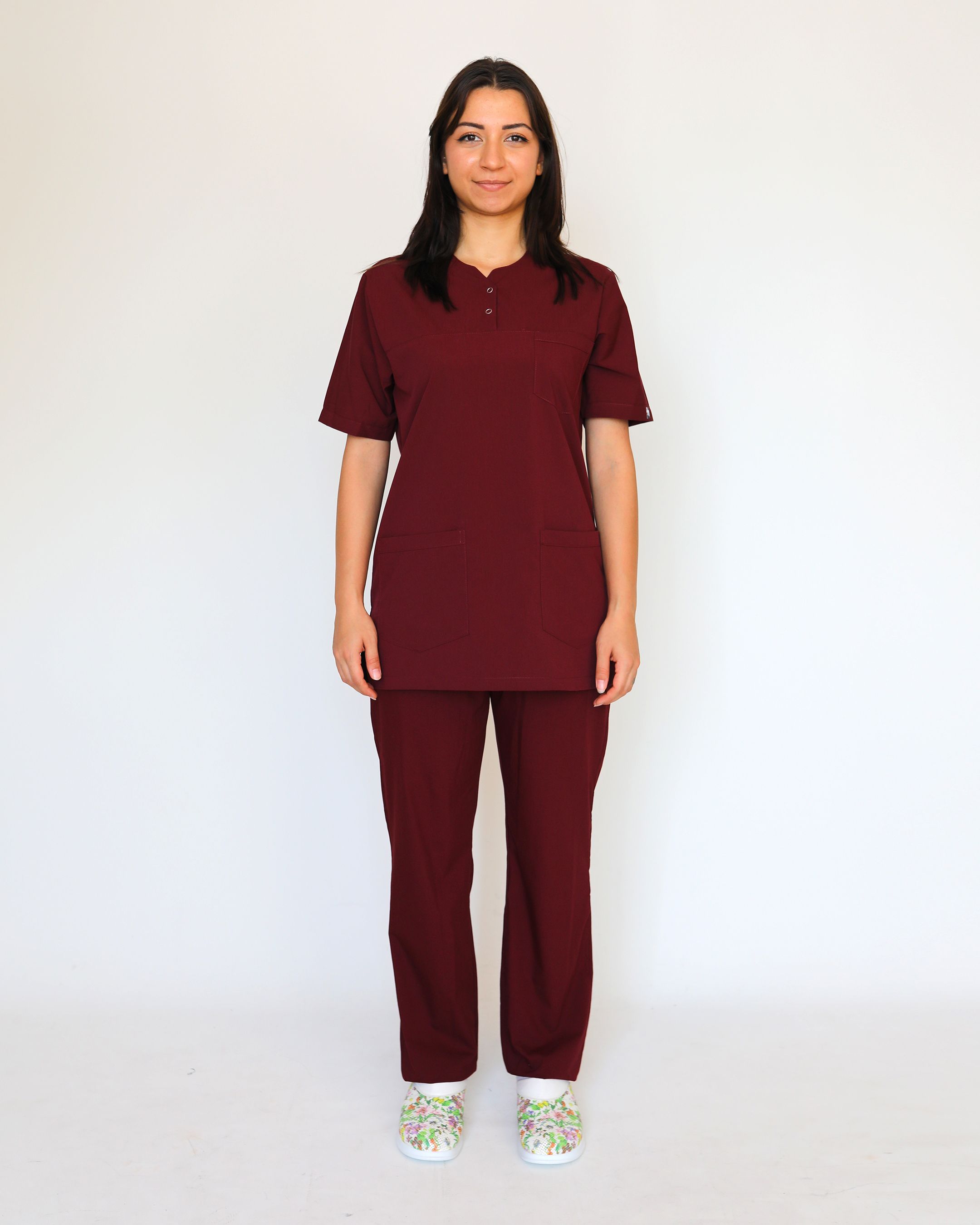 Oval Yaka Kısa Kollu Kadın Scrubs Takımı - Bordo