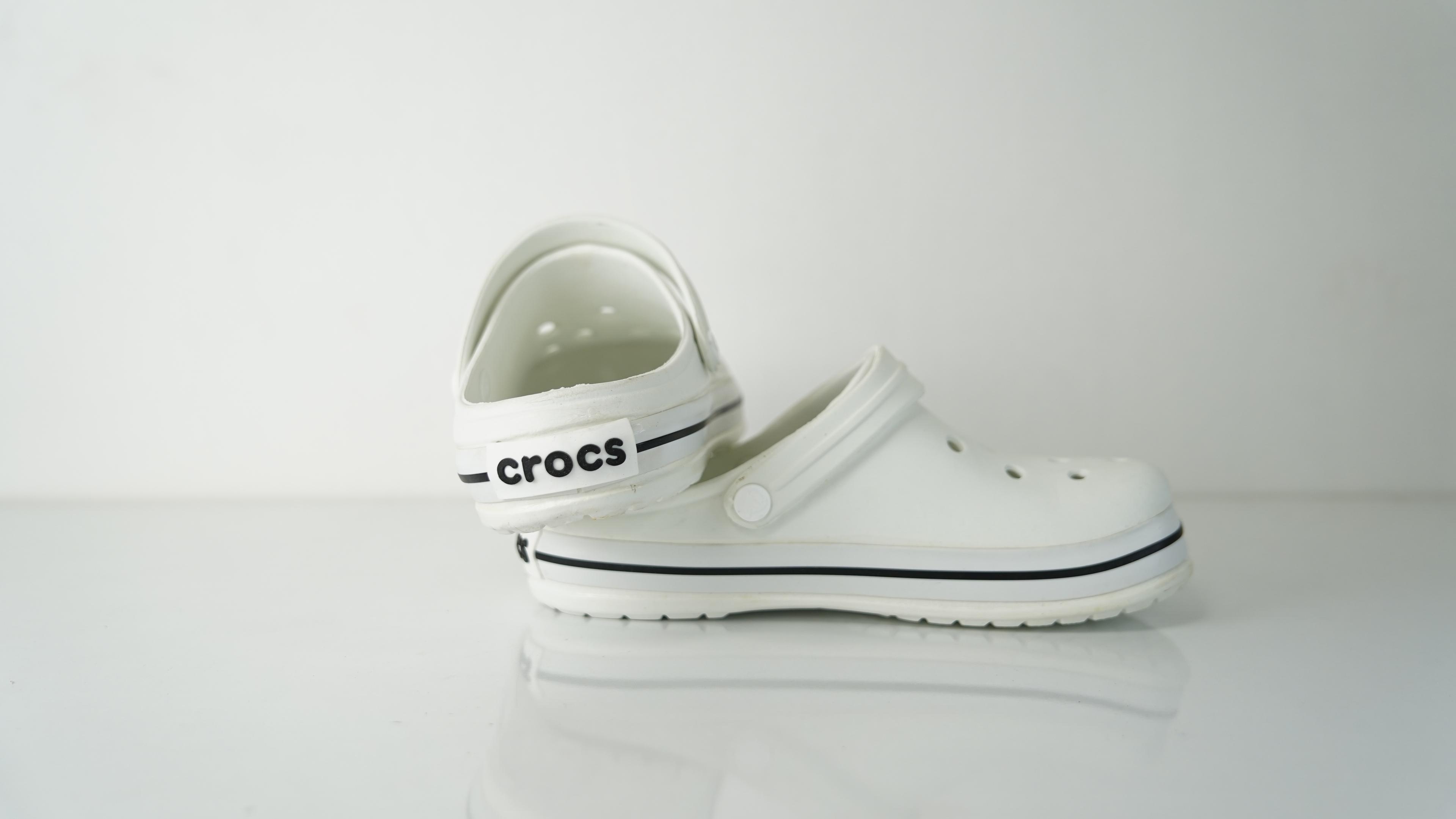 Crocs Beyaz Delikli Medikal Terlik
