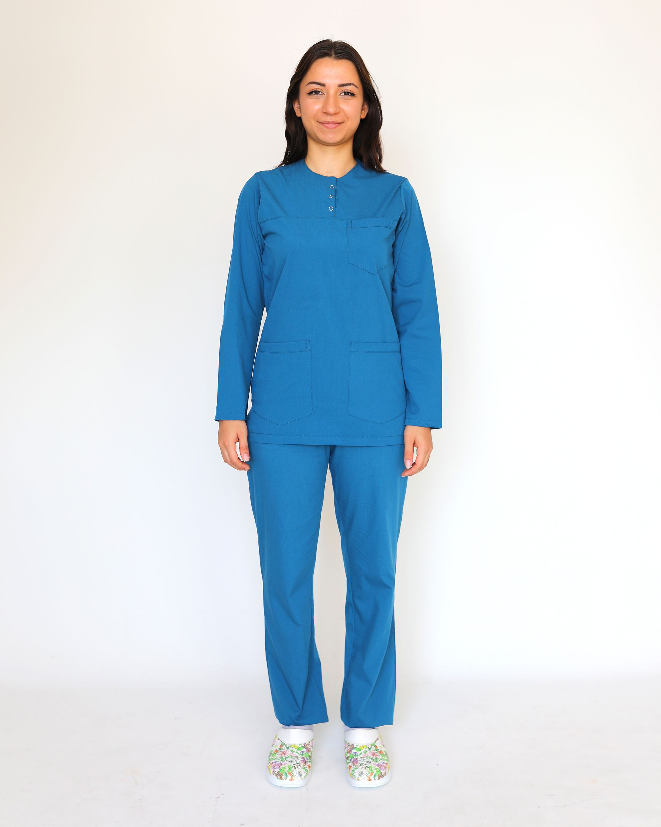 Oval Yaka Uzun Kollu Linda Likralı (İnce Esnek Kumaş) Scrubs Takımı