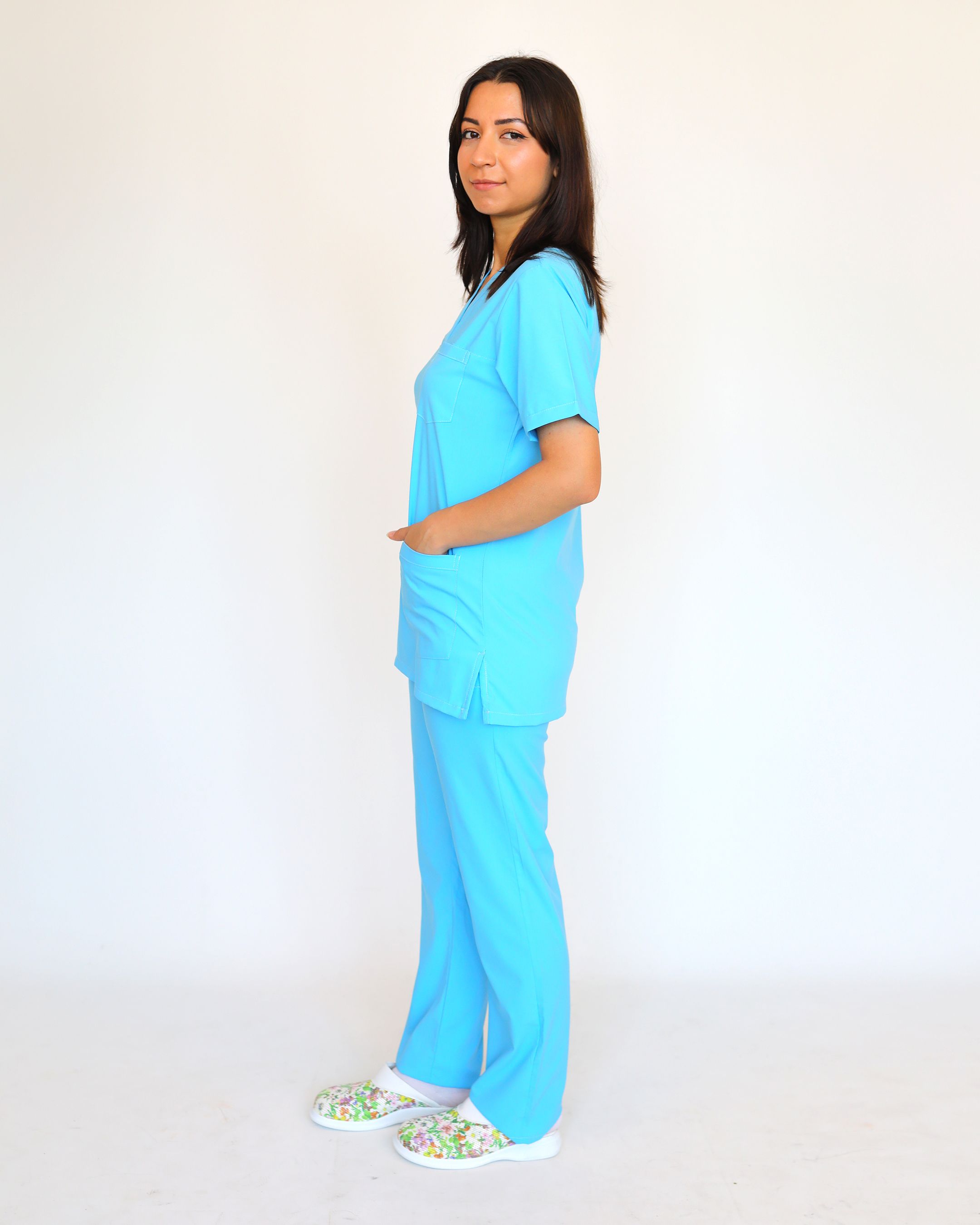 V Yaka Soft Likralı (Kalın Esnek Kumaş) Scrubs Takımı