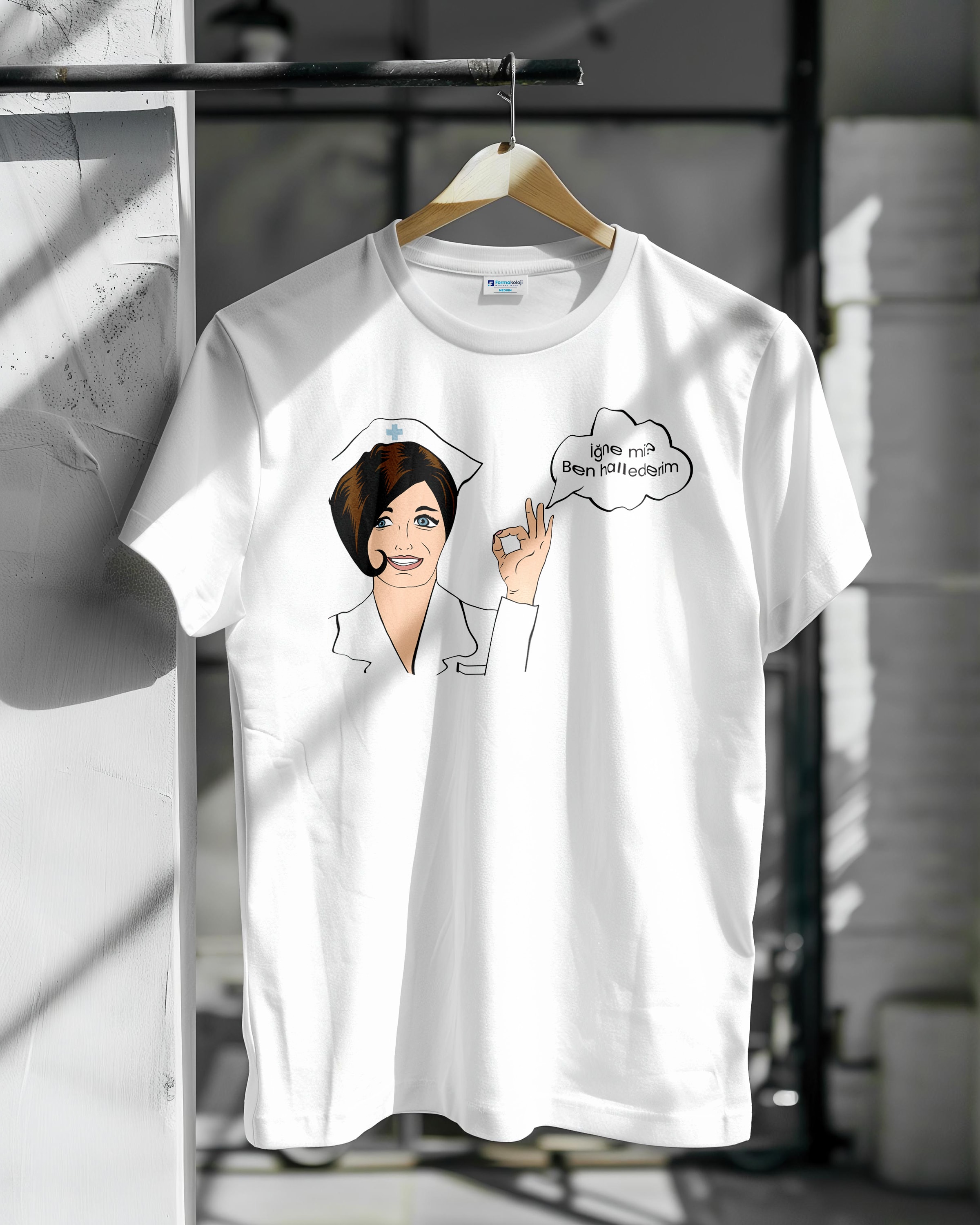 İğne Mi? Ben Yaparım Deluxe T-Shirt